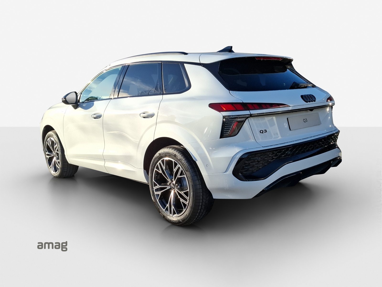 AUDI Q3 SUV TFSI 110 kW, Essence, Occasion / Utilisé, Automatique - 3