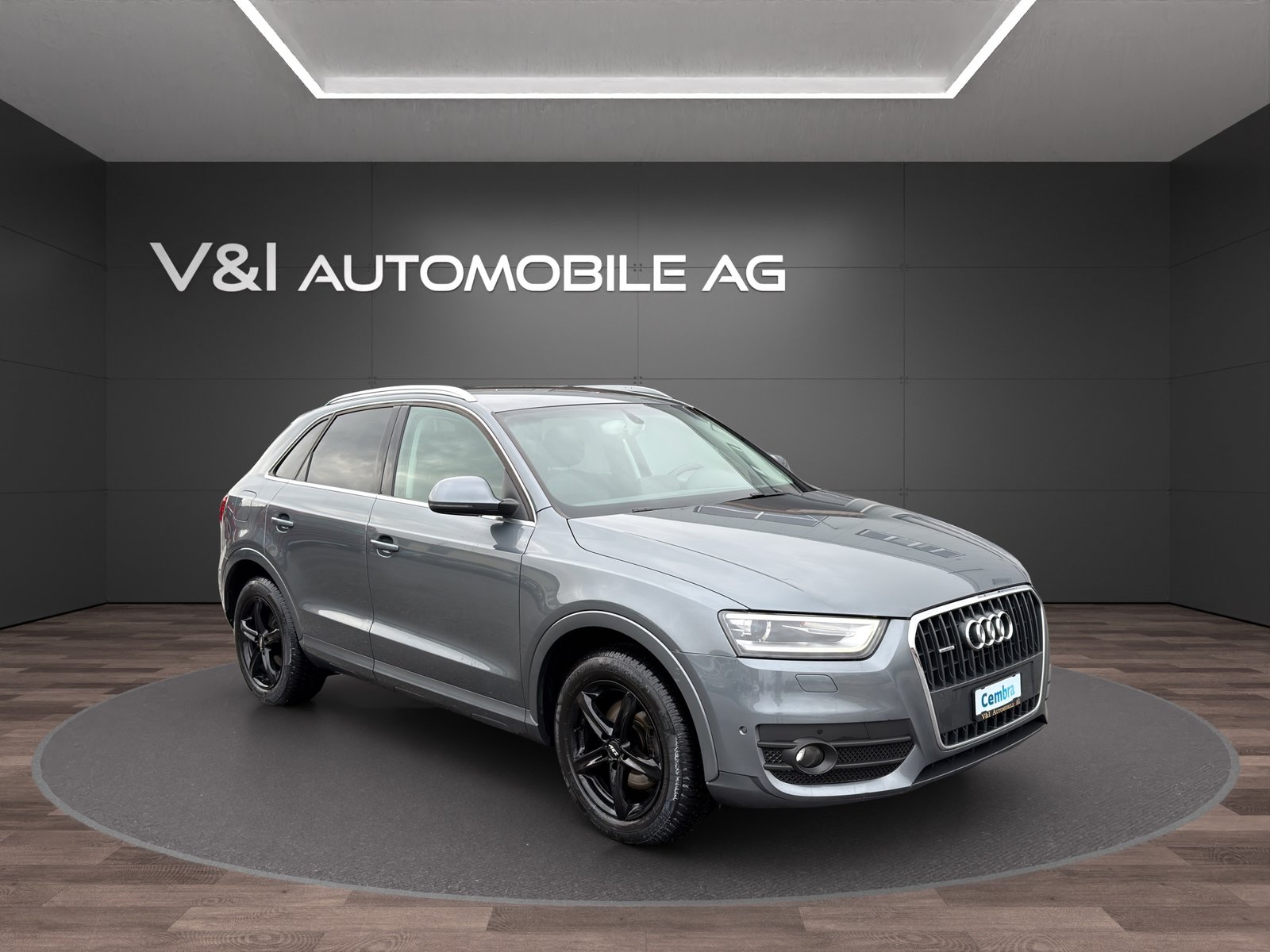 AUDI Q3 2.0 TFSI quattro S-tronic, Benzin, Occasion / Gebraucht, Automatik - 2