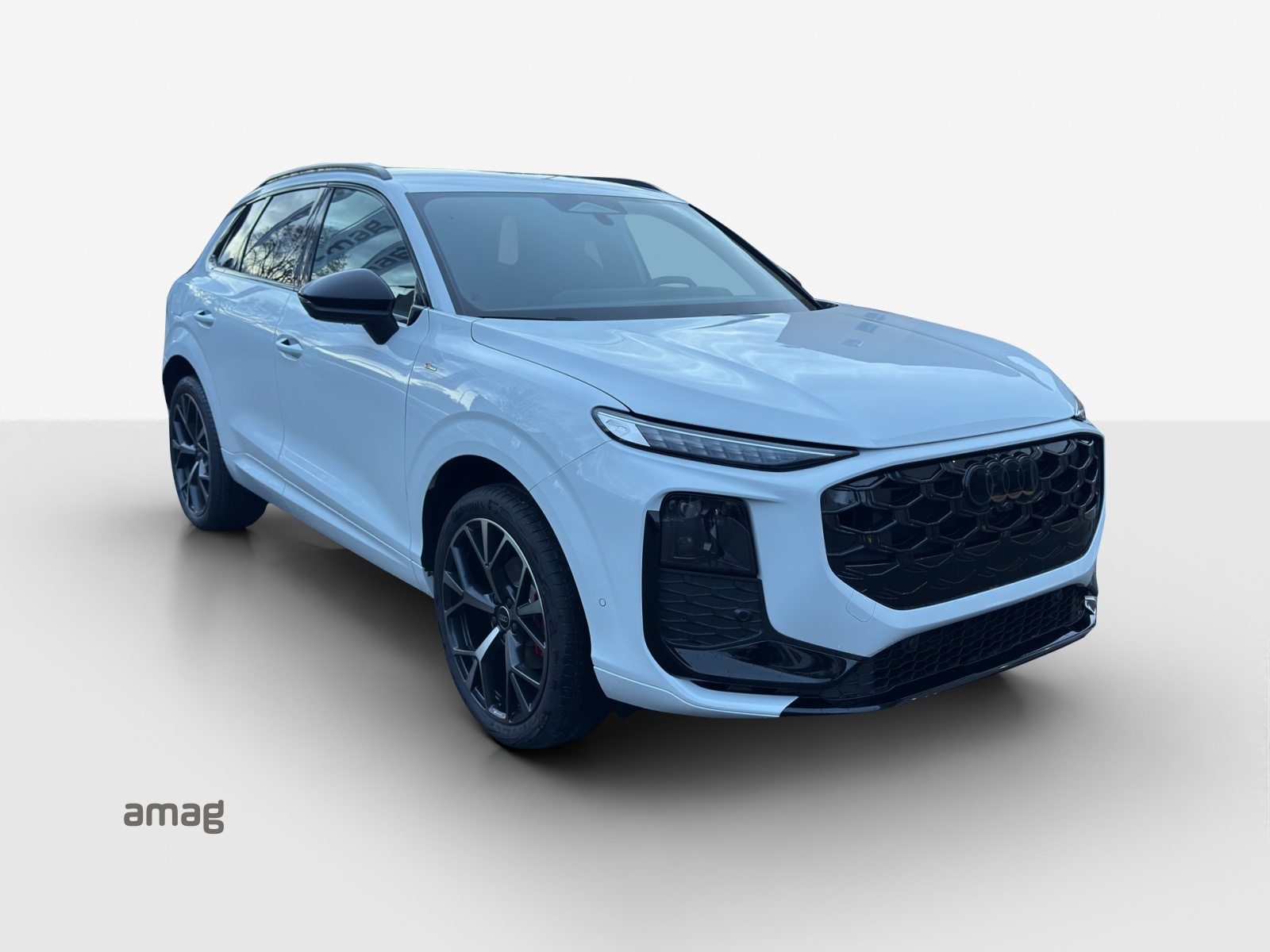 AUDI Q3 SUV TFSI 110 kW, Essence, Occasion / Utilisé, Automatique - 6