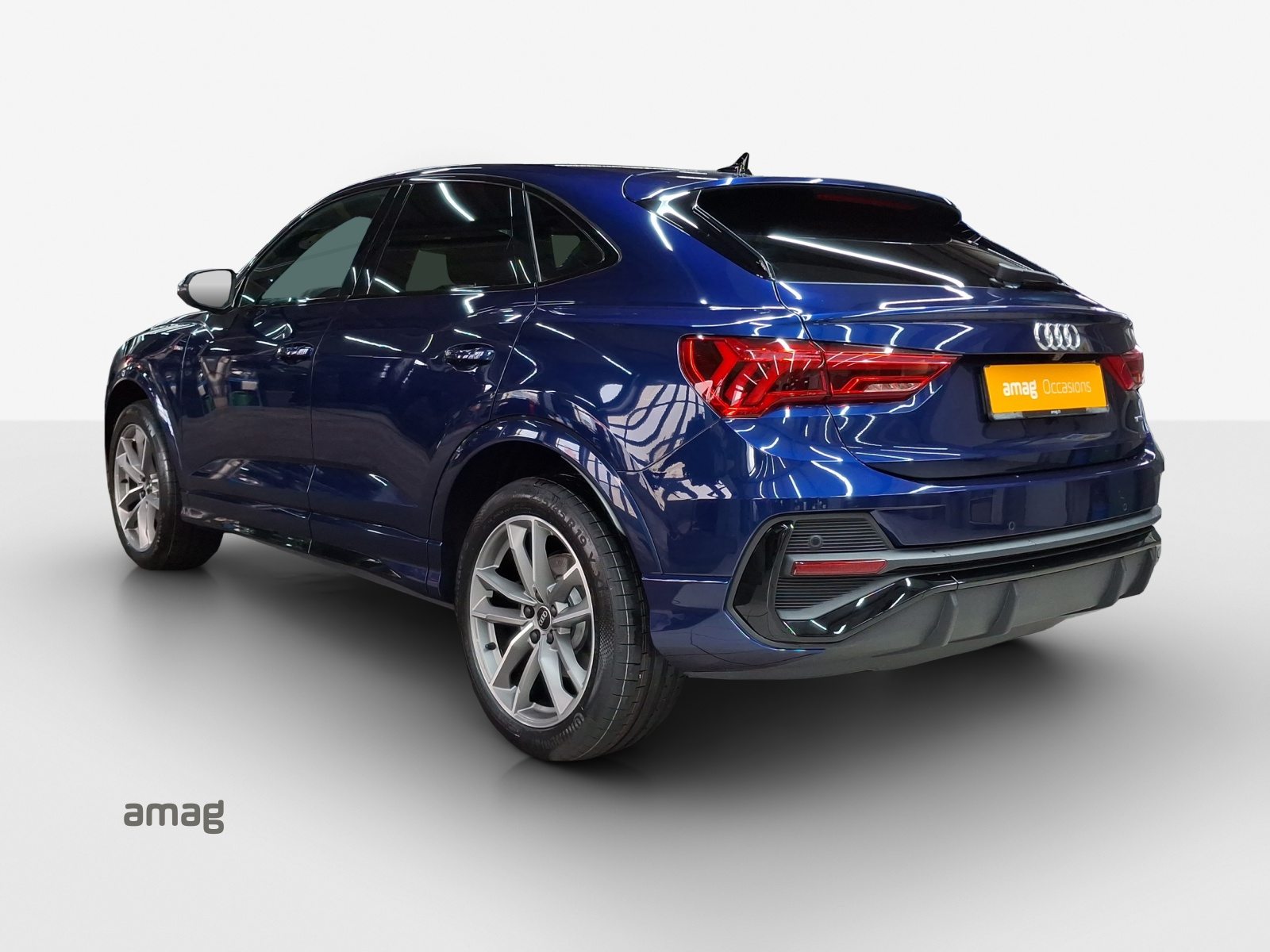 AUDI Q3 Sportback 40 TFSI S line, Petrol, Second hand / Used, Automatic - 3