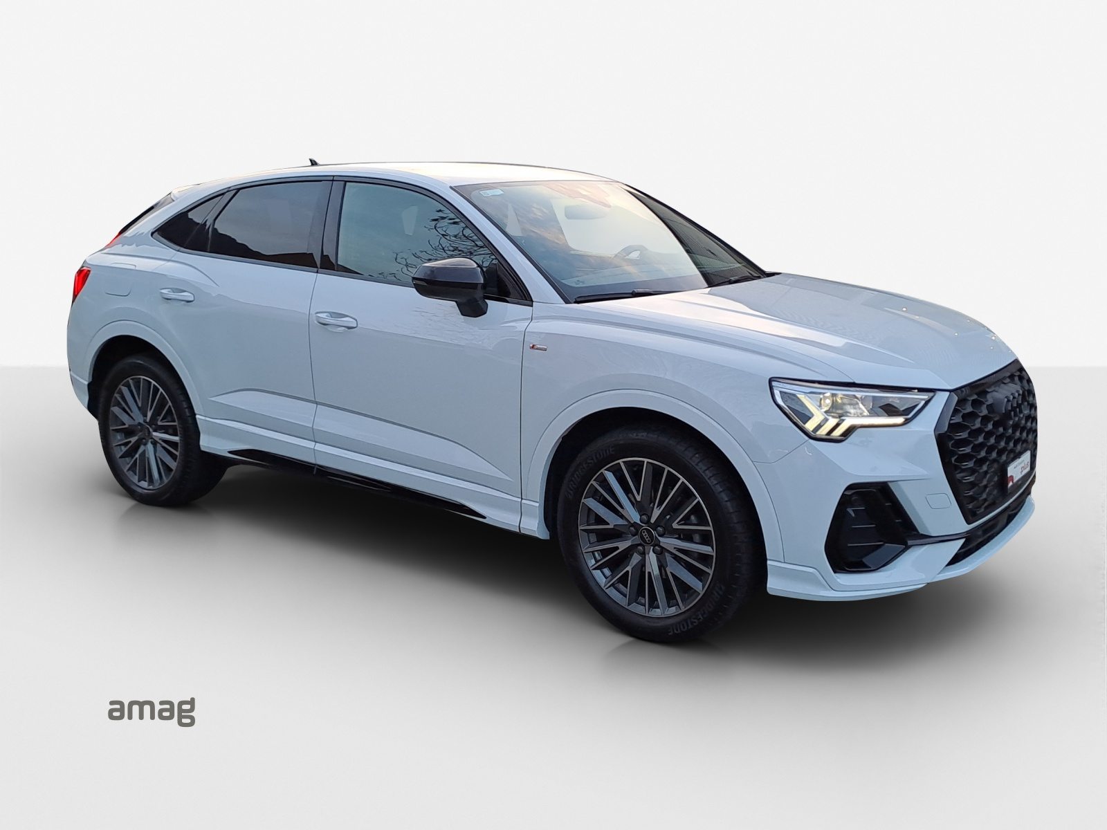AUDI Q3 Sportback 35 TFSI S line Attraction, Petrol, Second hand / Used, Automatic - 6