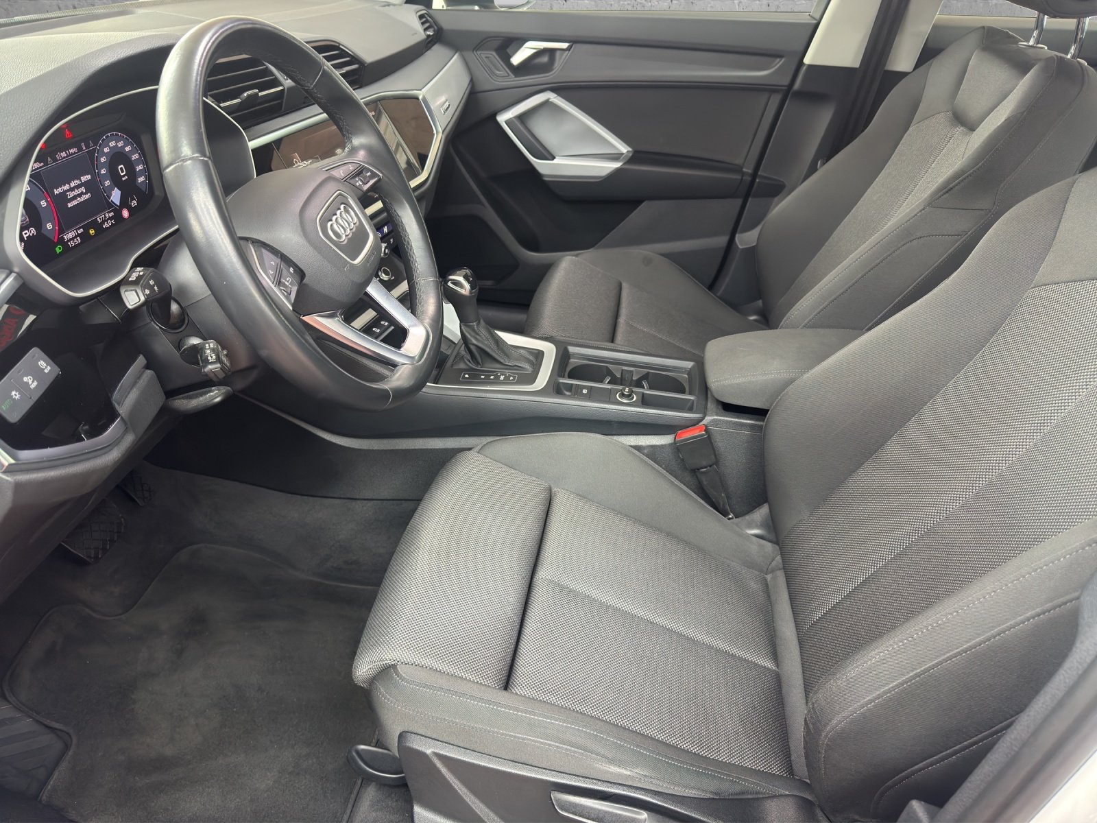 AUDI Q3 35 TDI quattro S-tronic, Diesel, Occasion / Gebraucht, Automatik - 7
