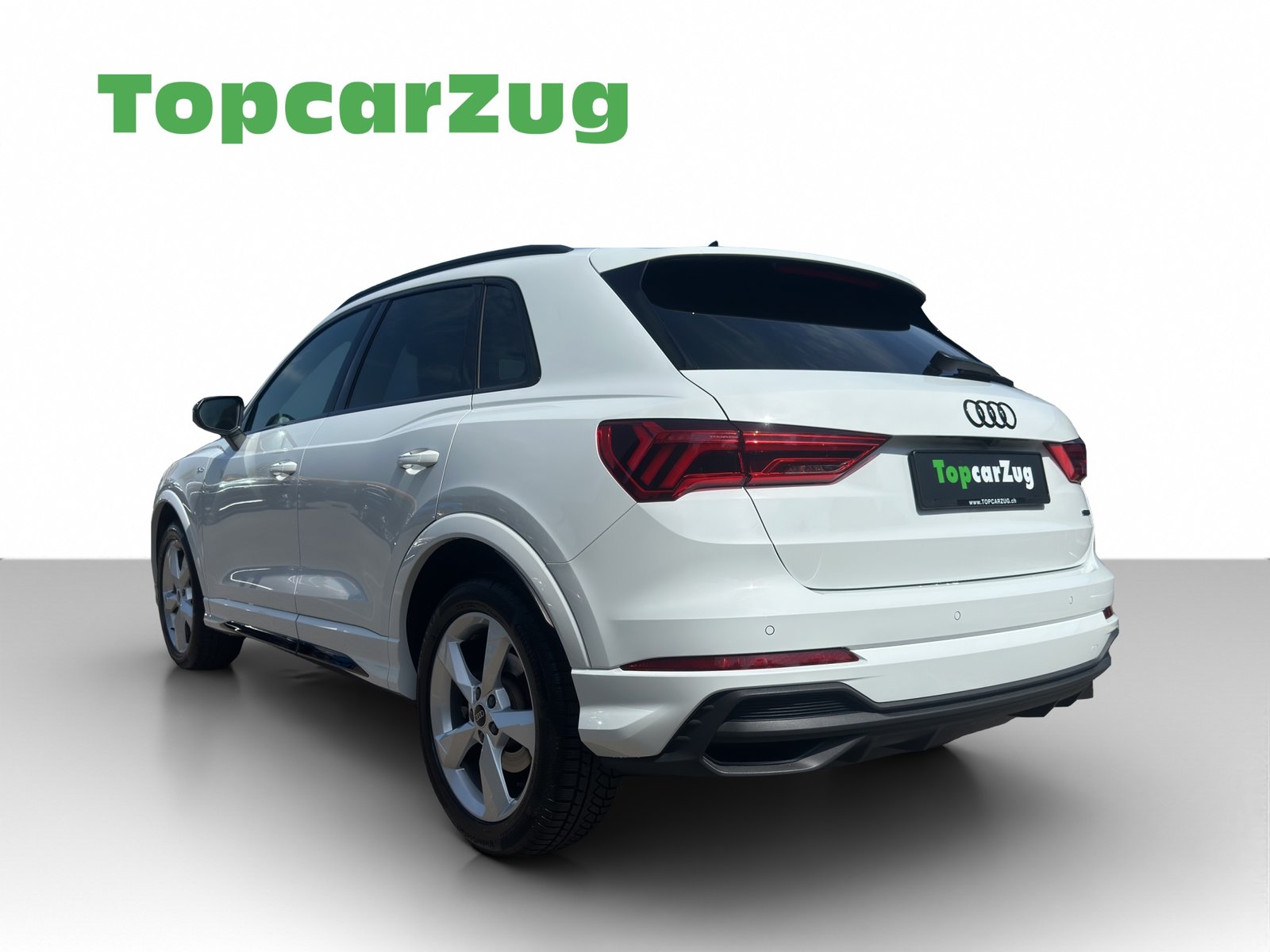 AUDI Q3 40 TFSI S line quattro S-tronic, Petrol, Second hand / Used, Automatic - 4