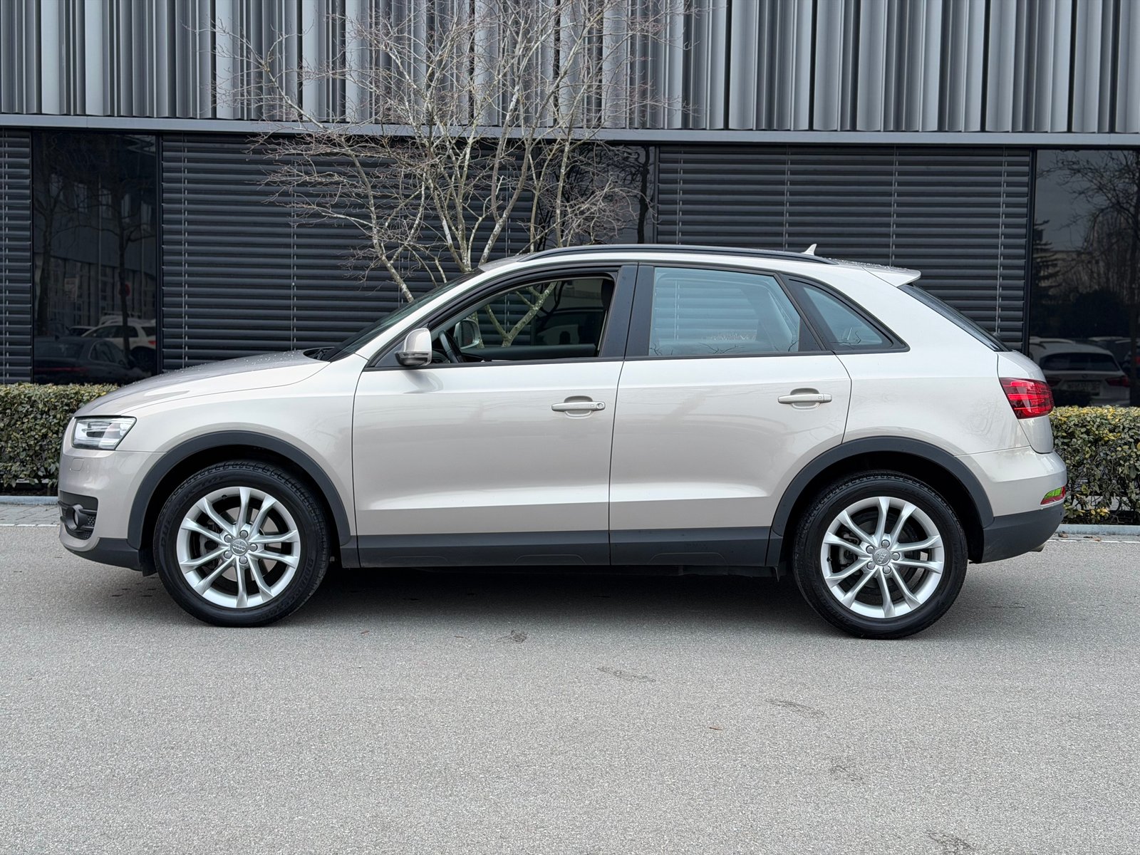 AUDI Q3 1.4 TFSI S-tronic, Benzin, Occasion / Gebraucht, Automatik - 3
