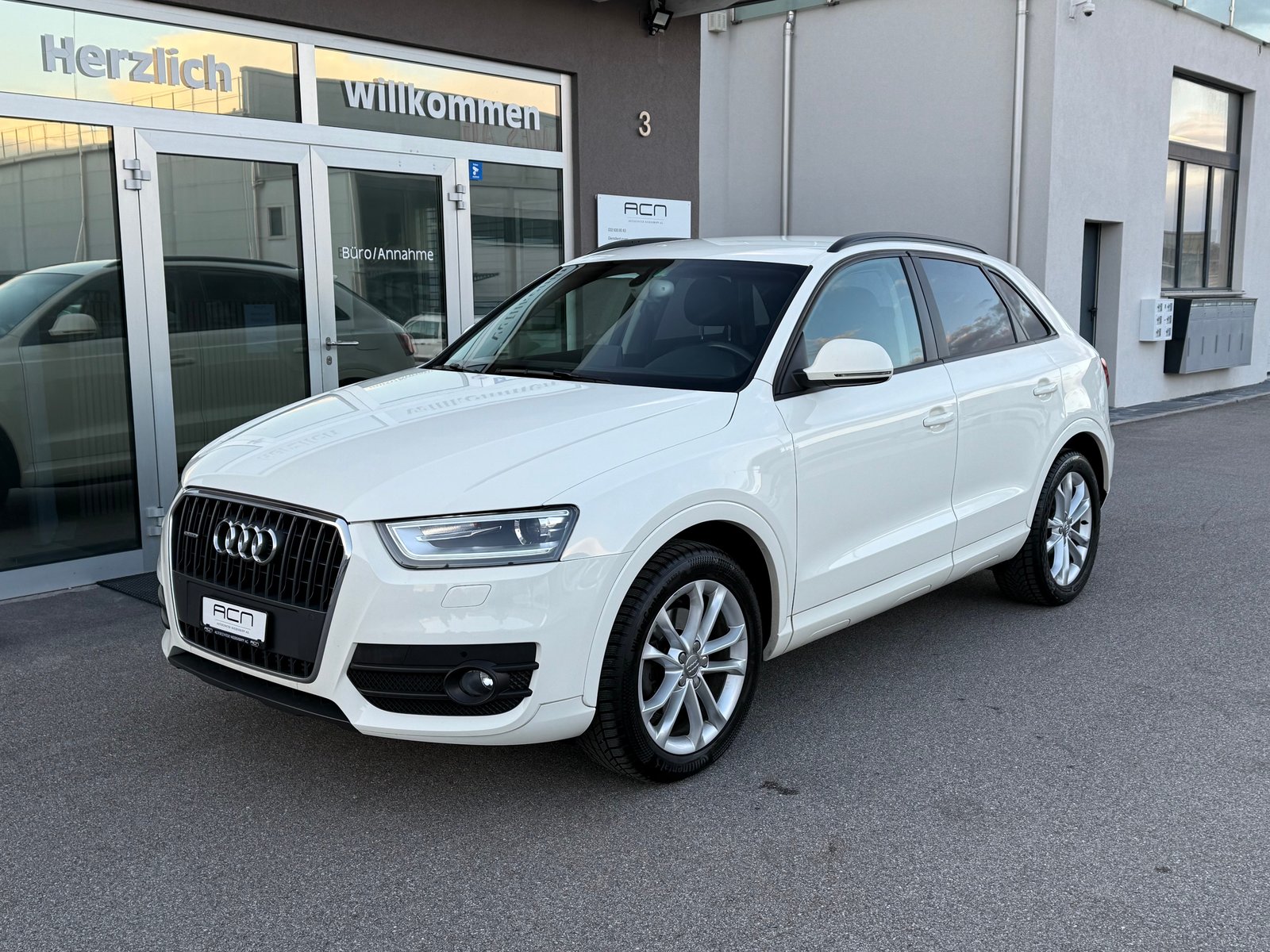 AUDI Q3 2.0 TDI quattro S-tronic, Diesel, Second hand / Used, Automatic - 3
