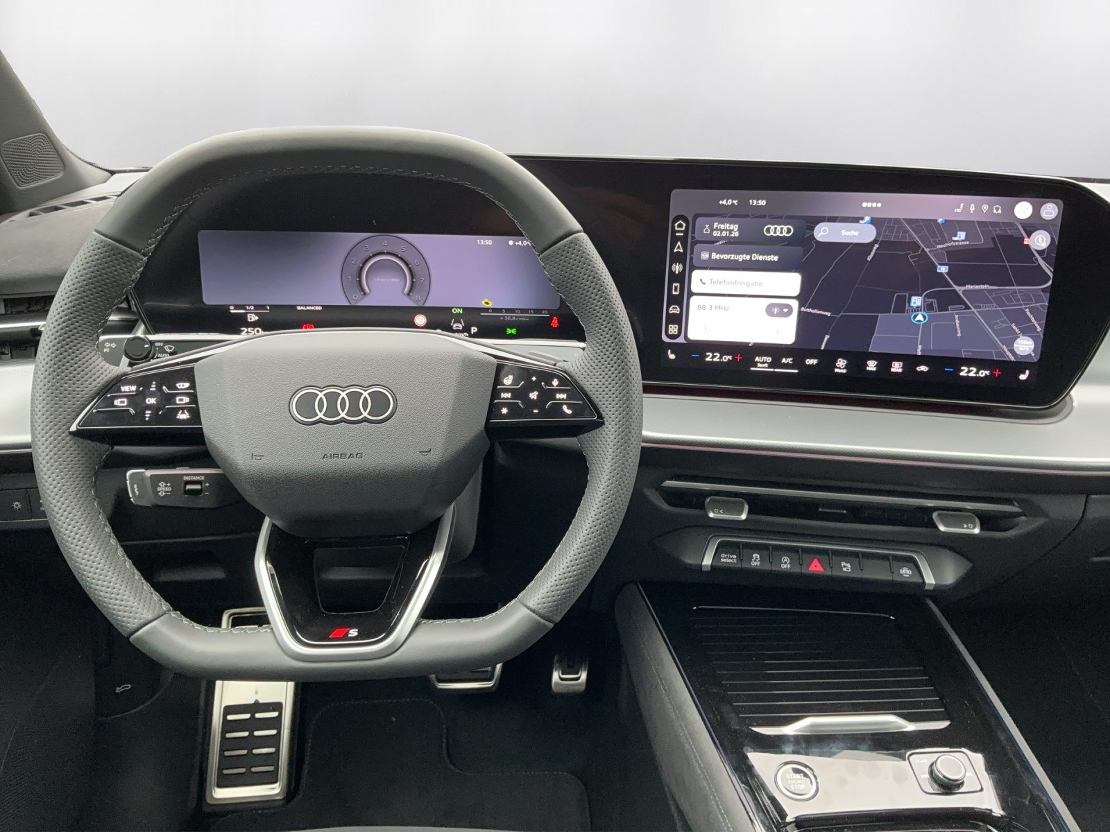 AUDI Q3 SB TFSI 195 kW, Essence, Occasion / Utilisé, Automatique - 7