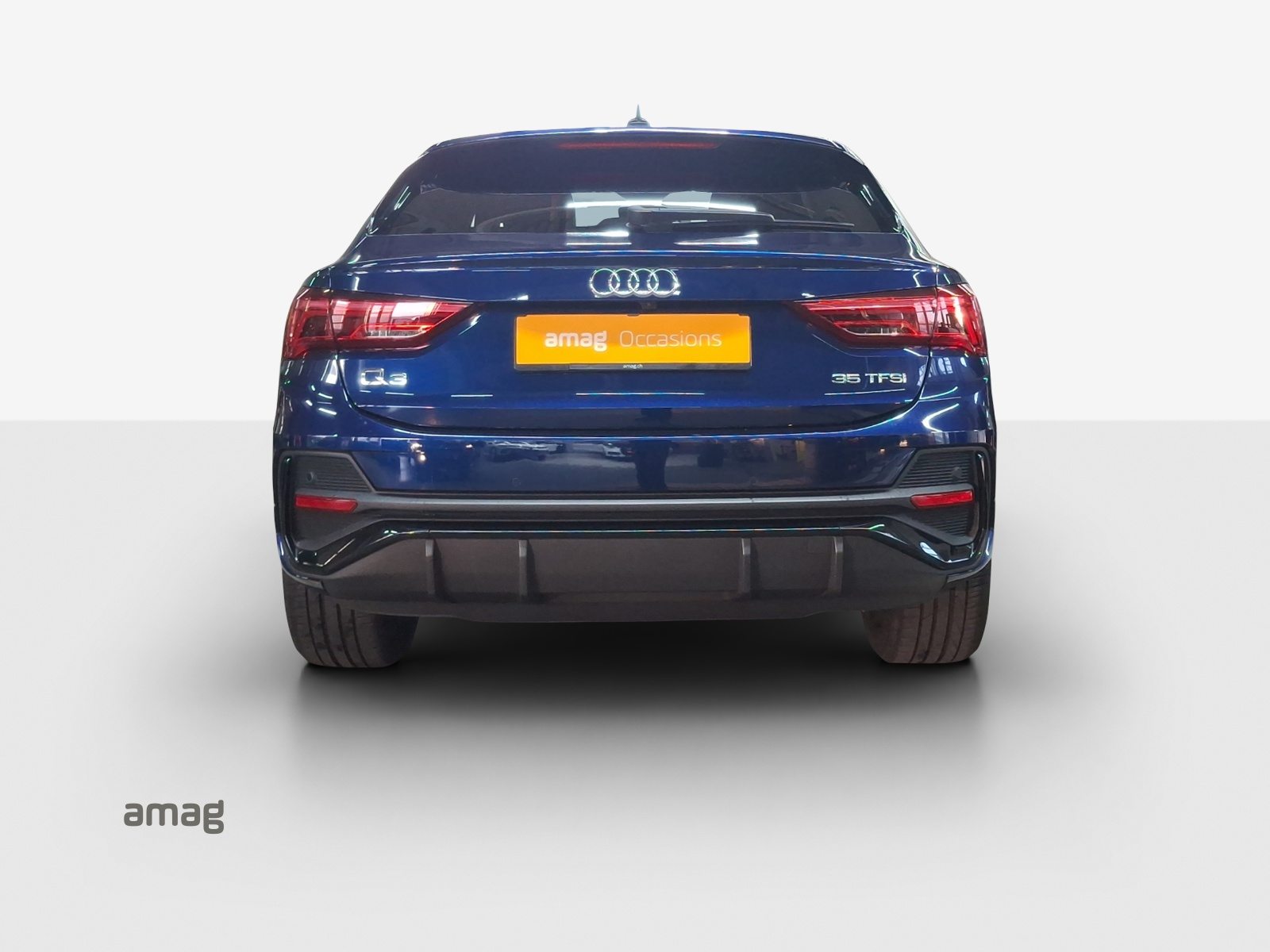 AUDI Q3 Sportback 35 TFSI S line Attraction, Petrol, Second hand / Used, Automatic - 4