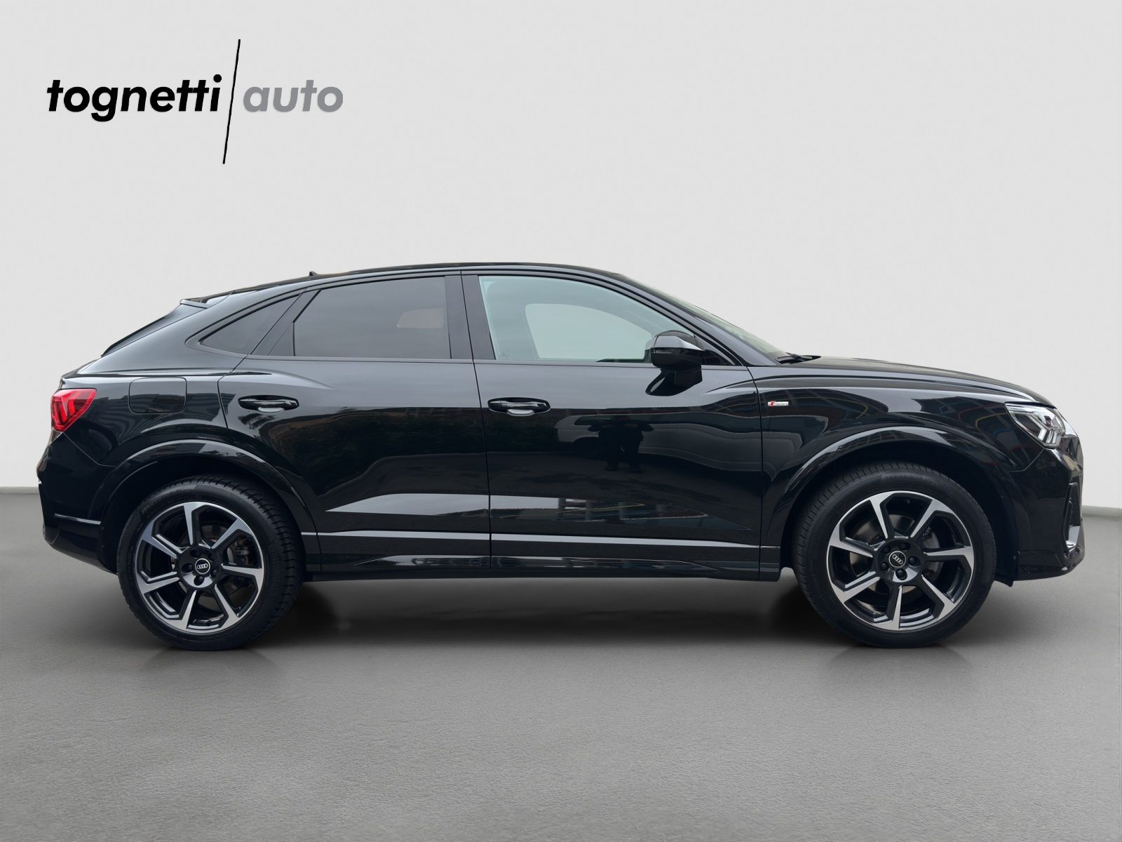 AUDI Q3 Sportback 35 TFSI S line Attraction, Essence, Occasion / Utilisé, Automatique - 3