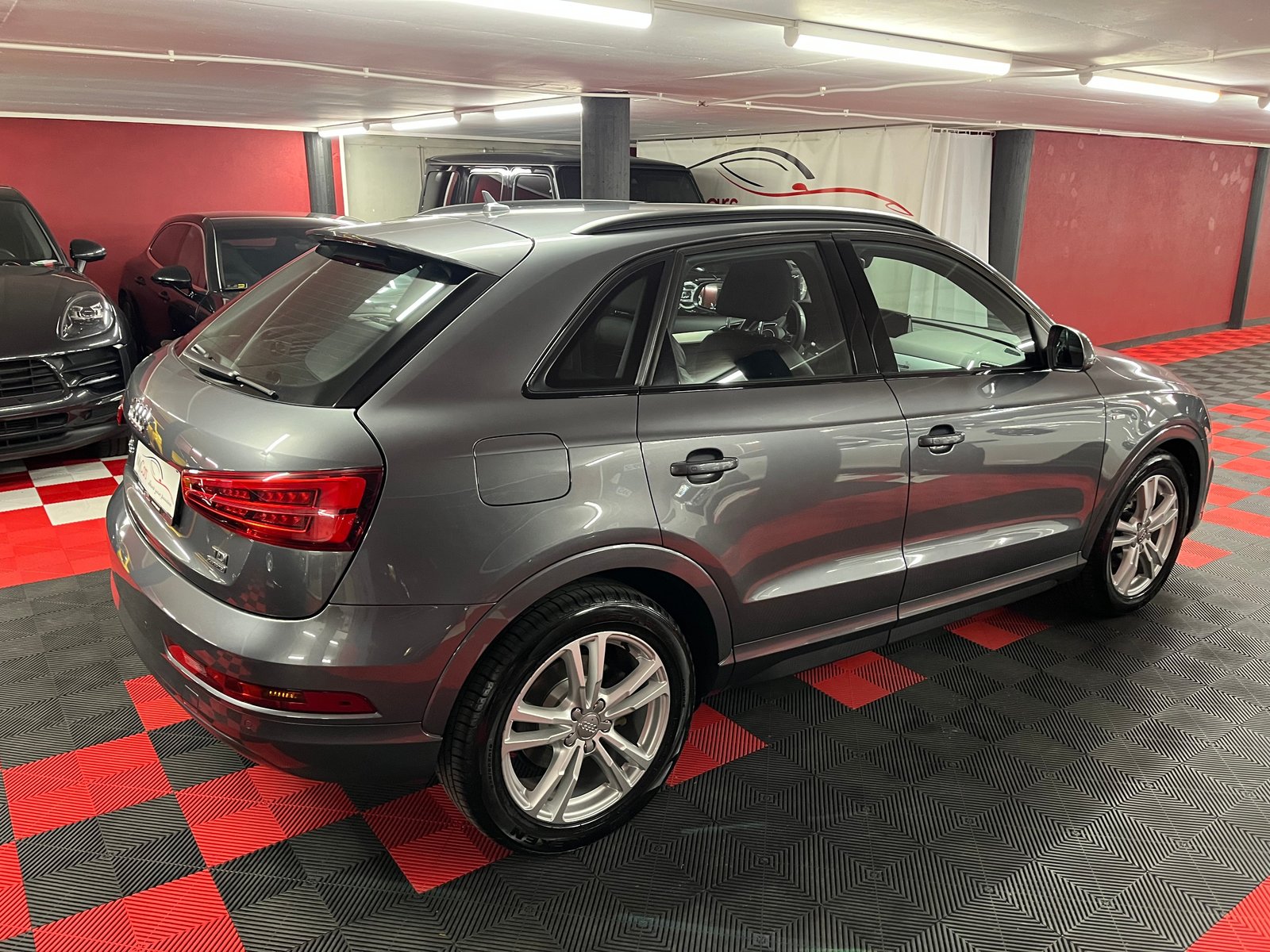 AUDI Q3 2.0 TDI sport quattro S-tronic, Diesel, Second hand / Used, Automatic - 6