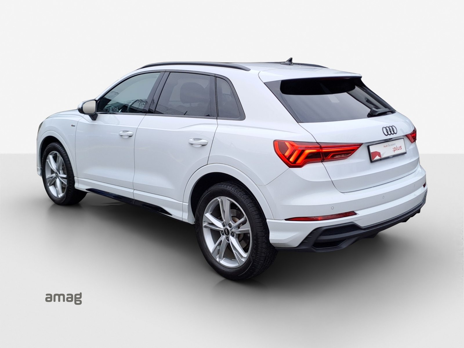 AUDI Q3 35 TFSI S line Attraction, Benzin, Occasion / Gebraucht, Automatik - 3