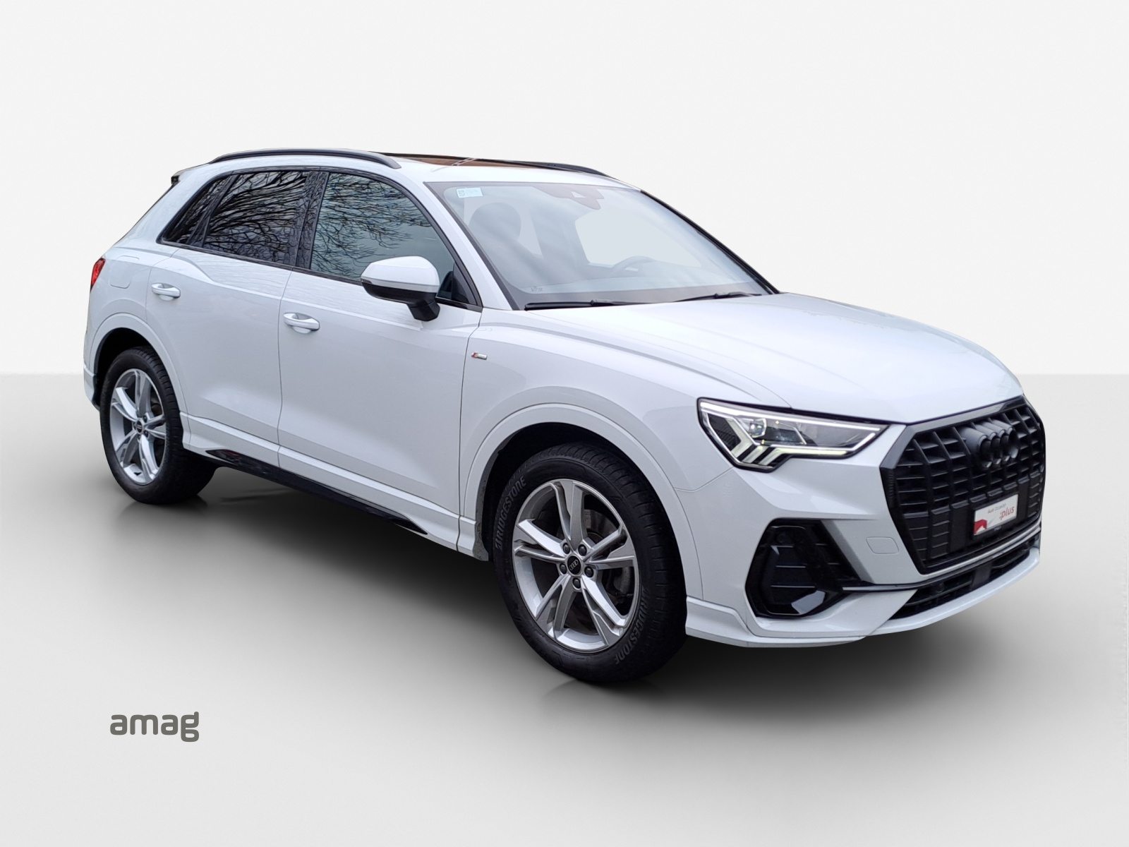 AUDI Q3 35 TFSI S line Attraction, Benzin, Occasion / Gebraucht, Automatik - 6