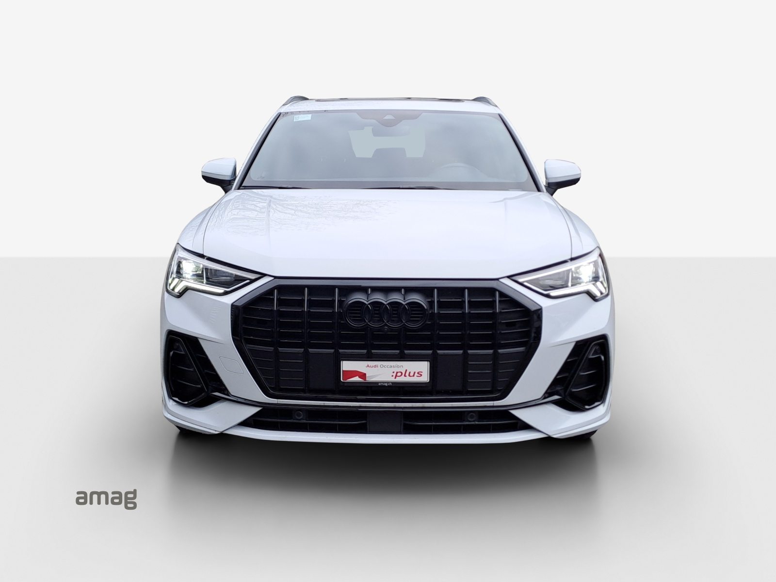 AUDI Q3 35 TFSI S line Attraction, Benzin, Occasion / Gebraucht, Automatik - 7