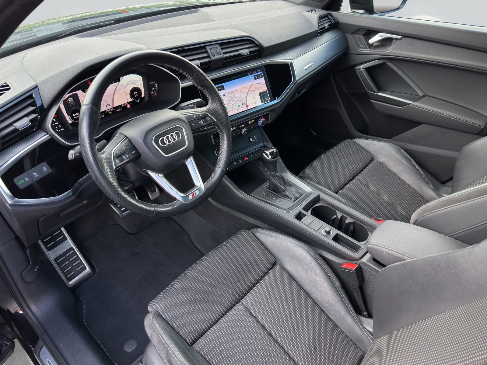 AUDI Q3 35 TDI S line Attraction, Diesel, Second hand / Used, Automatic - 5