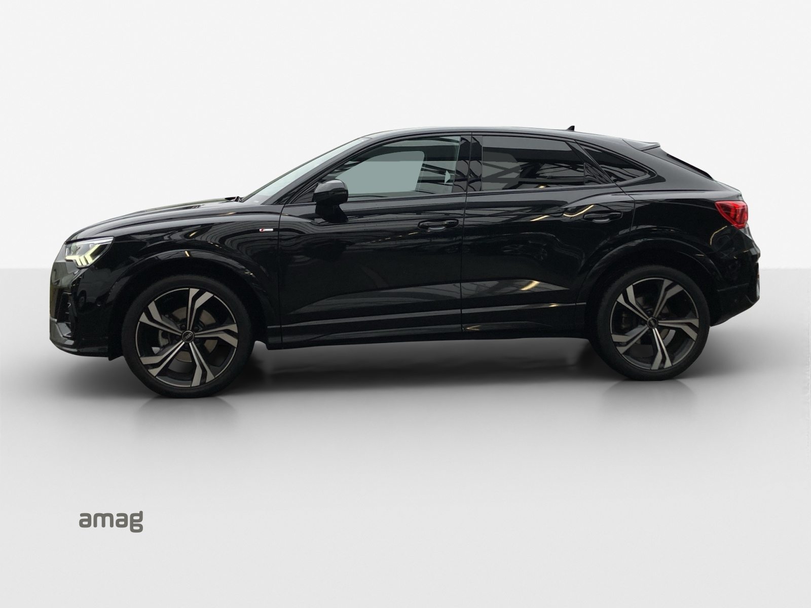 AUDI Q3 Sportback 35 TFSI S line Attraction, Benzin, Occasion / Gebraucht, Automatik - 2