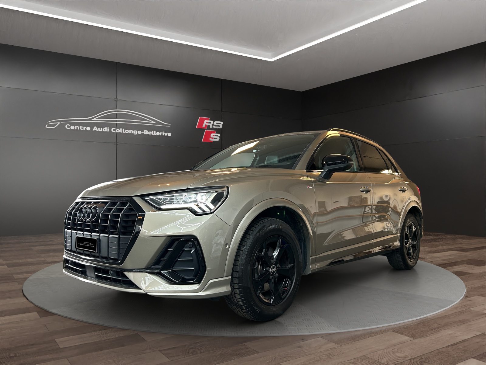 AUDI Q3 35 TFSI S line Attraction