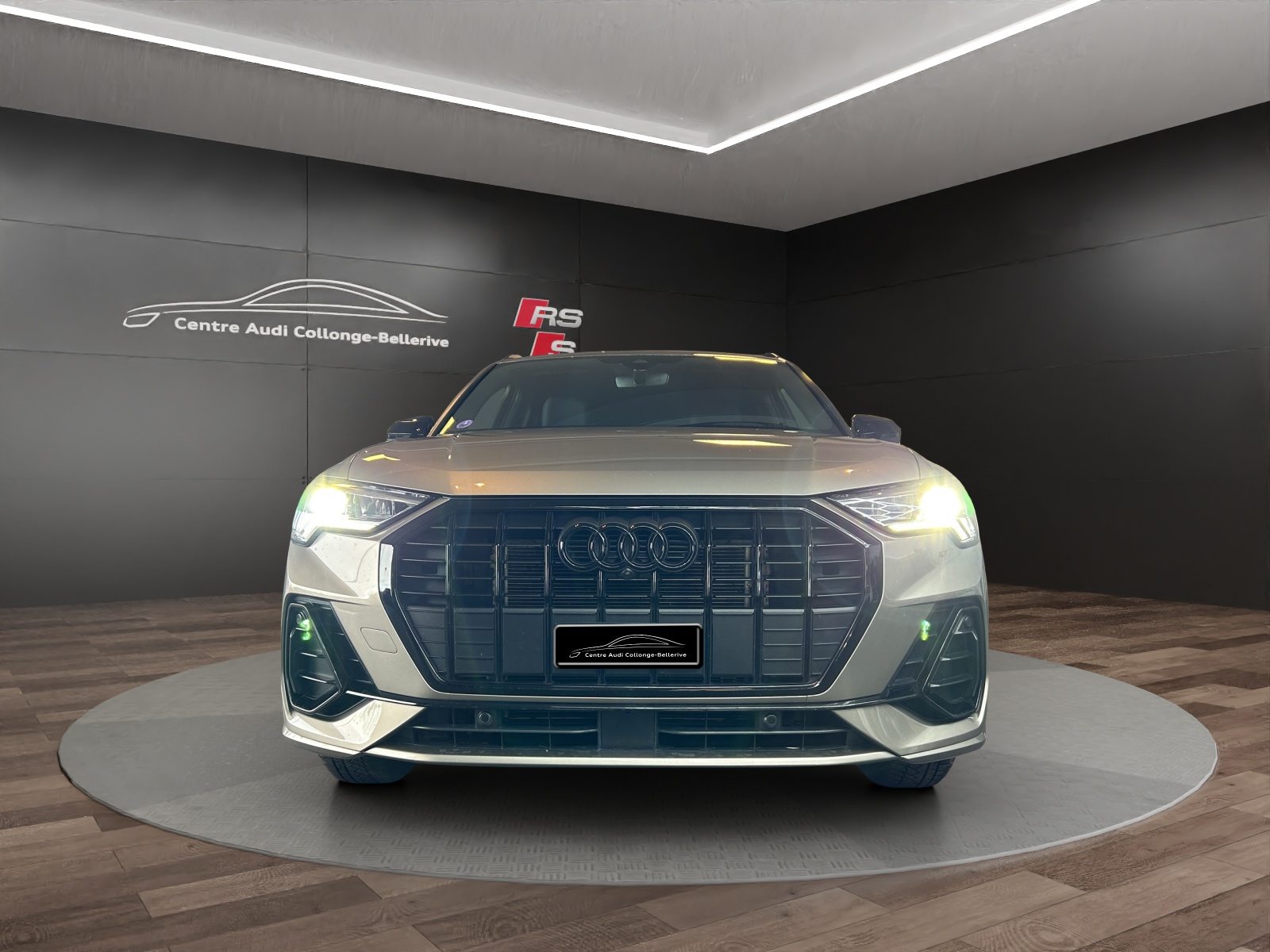 AUDI Q3 35 TFSI S line Attraction, Petrol, Second hand / Used, Automatic - 2