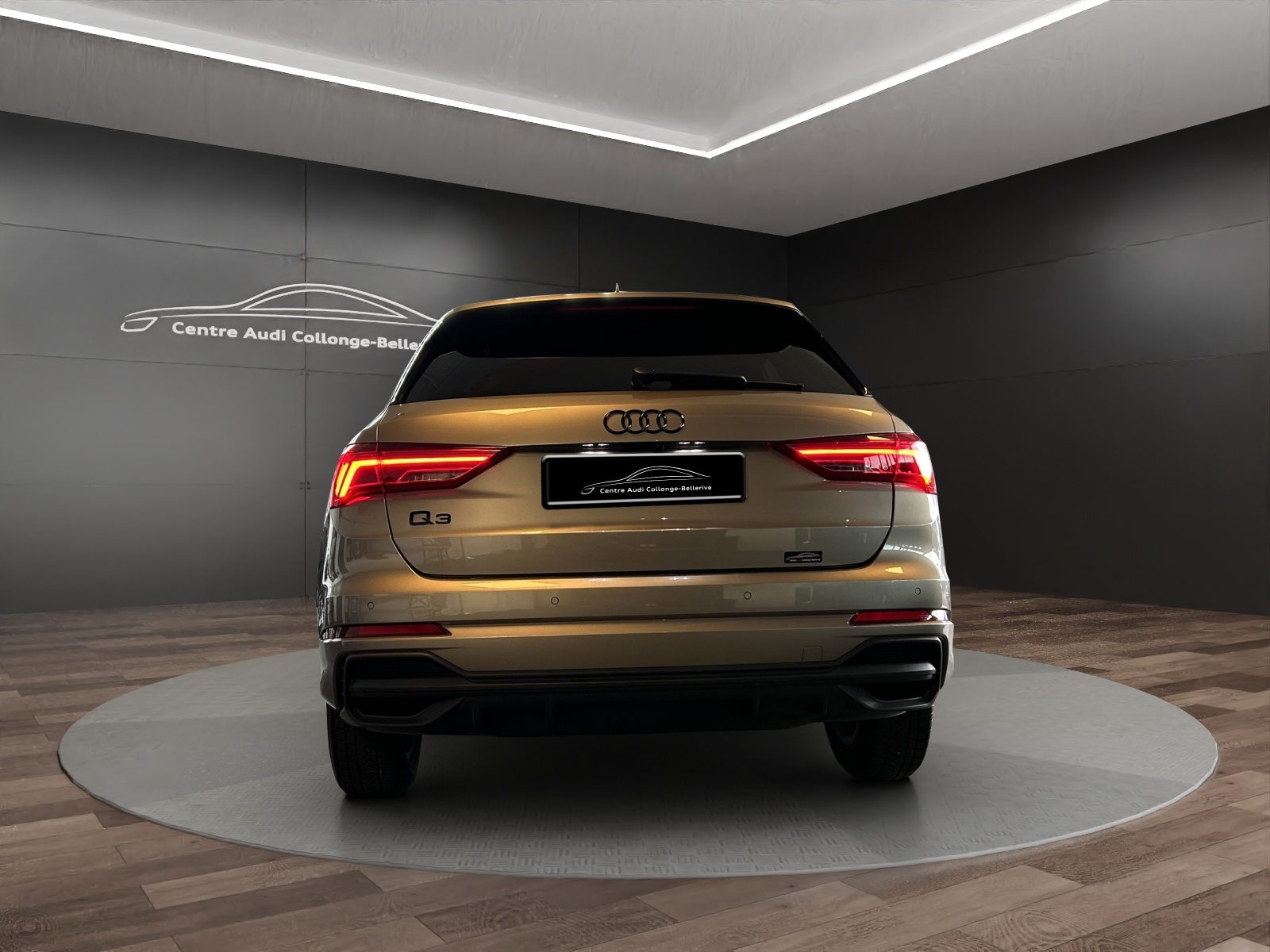 AUDI Q3 35 TFSI S line Attraction, Petrol, Second hand / Used, Automatic - 5