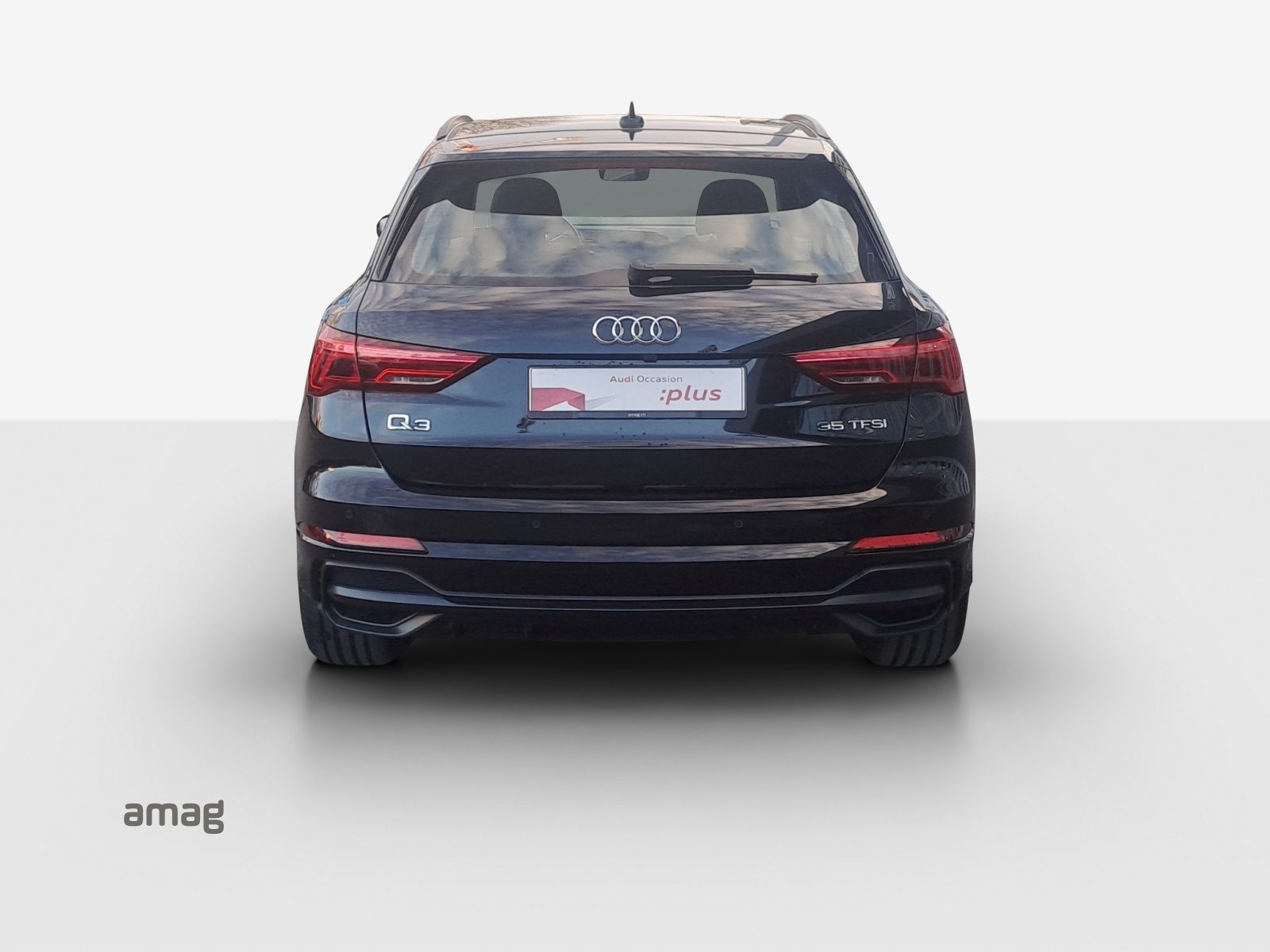 AUDI Q3 35 TFSI S line, Petrol, Second hand / Used, Automatic - 4