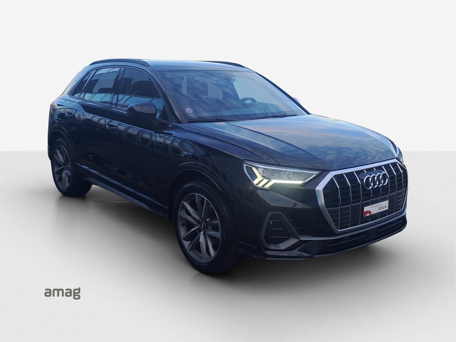 AUDI Q3 35 TFSI S line, Petrol, Second hand / Used, Automatic - 6
