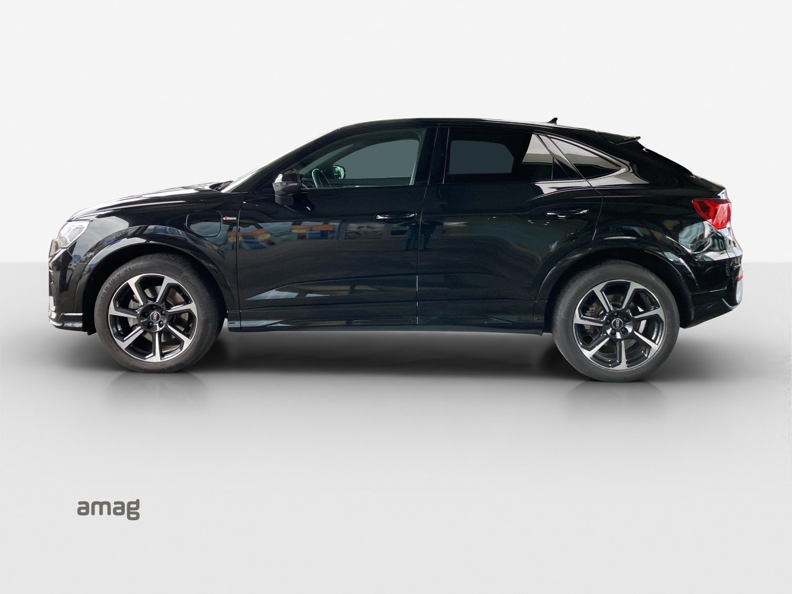 AUDI Q3 Sportback 45 TFSI e S line Attraction, Full-Hybrid Petrol/Electric, Second hand / Used, Automatic - 2