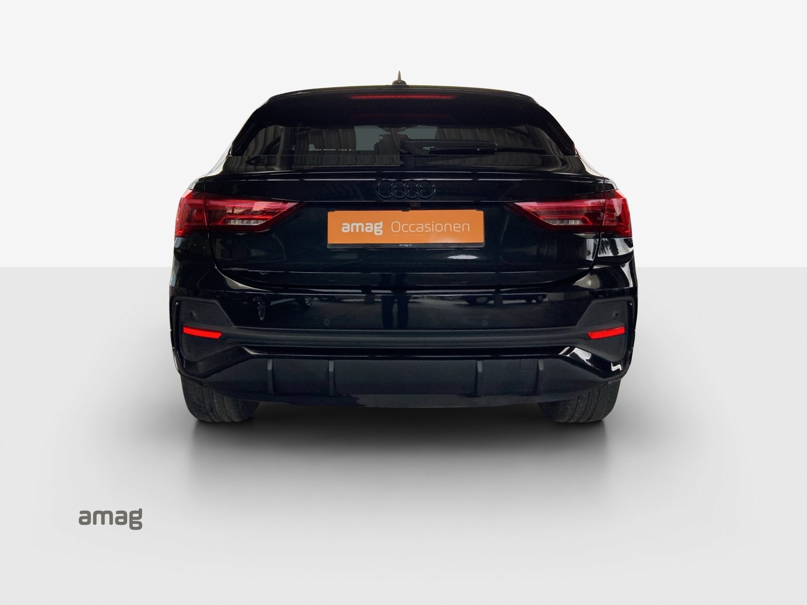 AUDI Q3 Sportback 45 TFSI e S line Attraction, Full-Hybrid Petrol/Electric, Second hand / Used, Automatic - 4