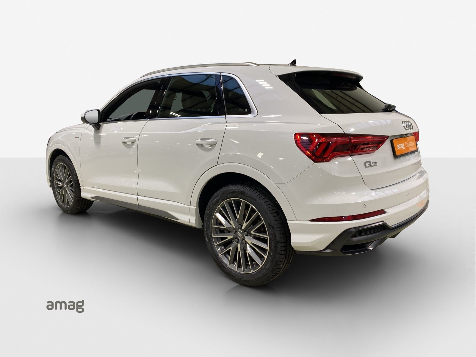 AUDI Q3 40 TFSI S line, Benzina, Occasioni / Usate, Automatico - 3