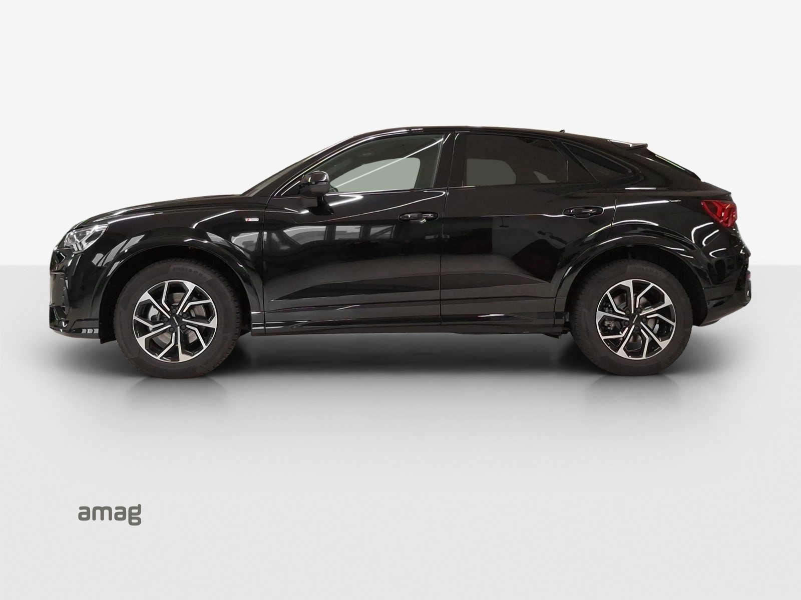AUDI Q3 Sportback 35 TFSI S line Attraction, Essence, Occasion / Utilisé, Automatique - 2