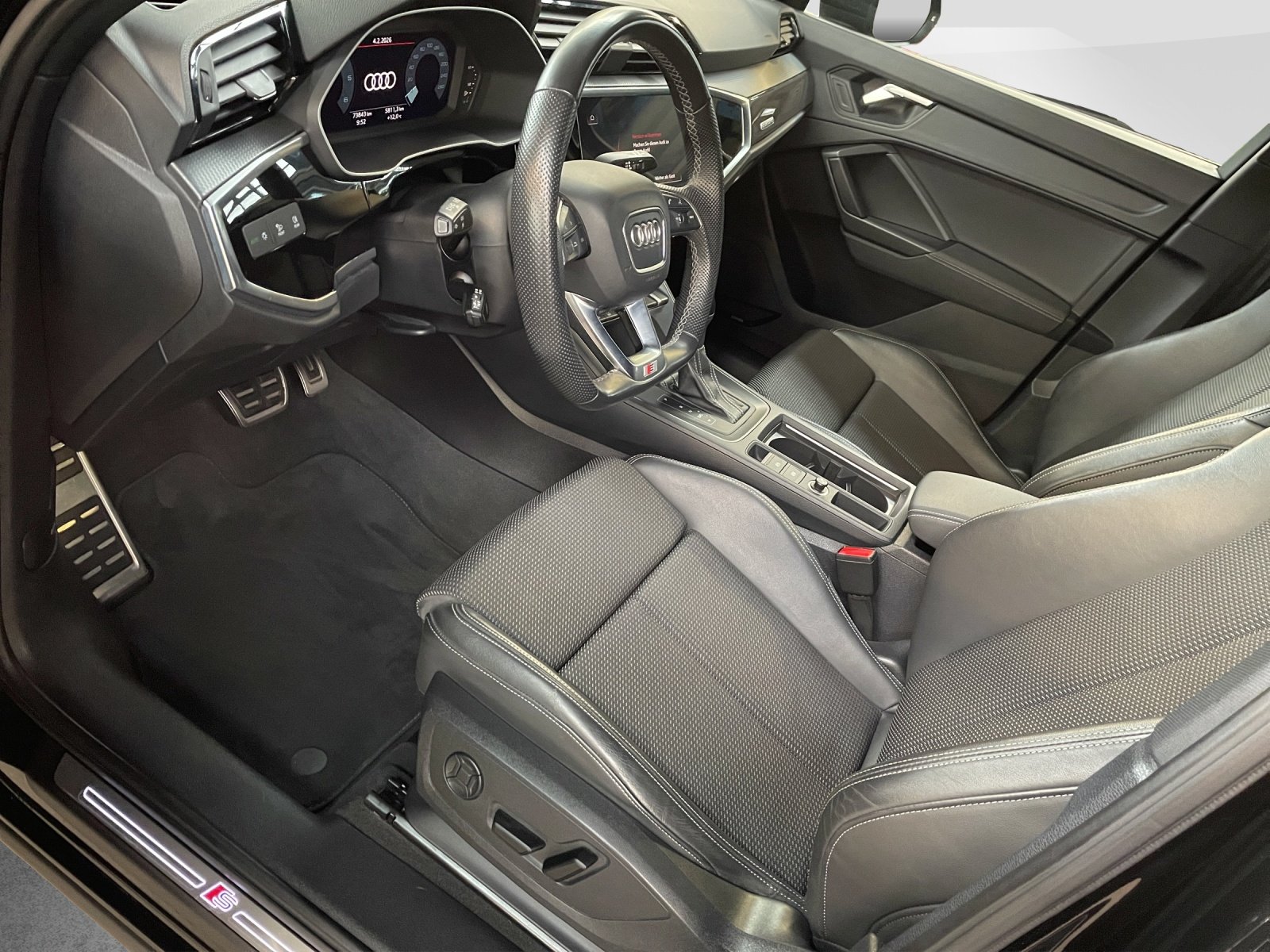 AUDI Q3 Sportback 40 TDI S line quattro, Diesel, Occasion / Utilisé, Automatique - 7
