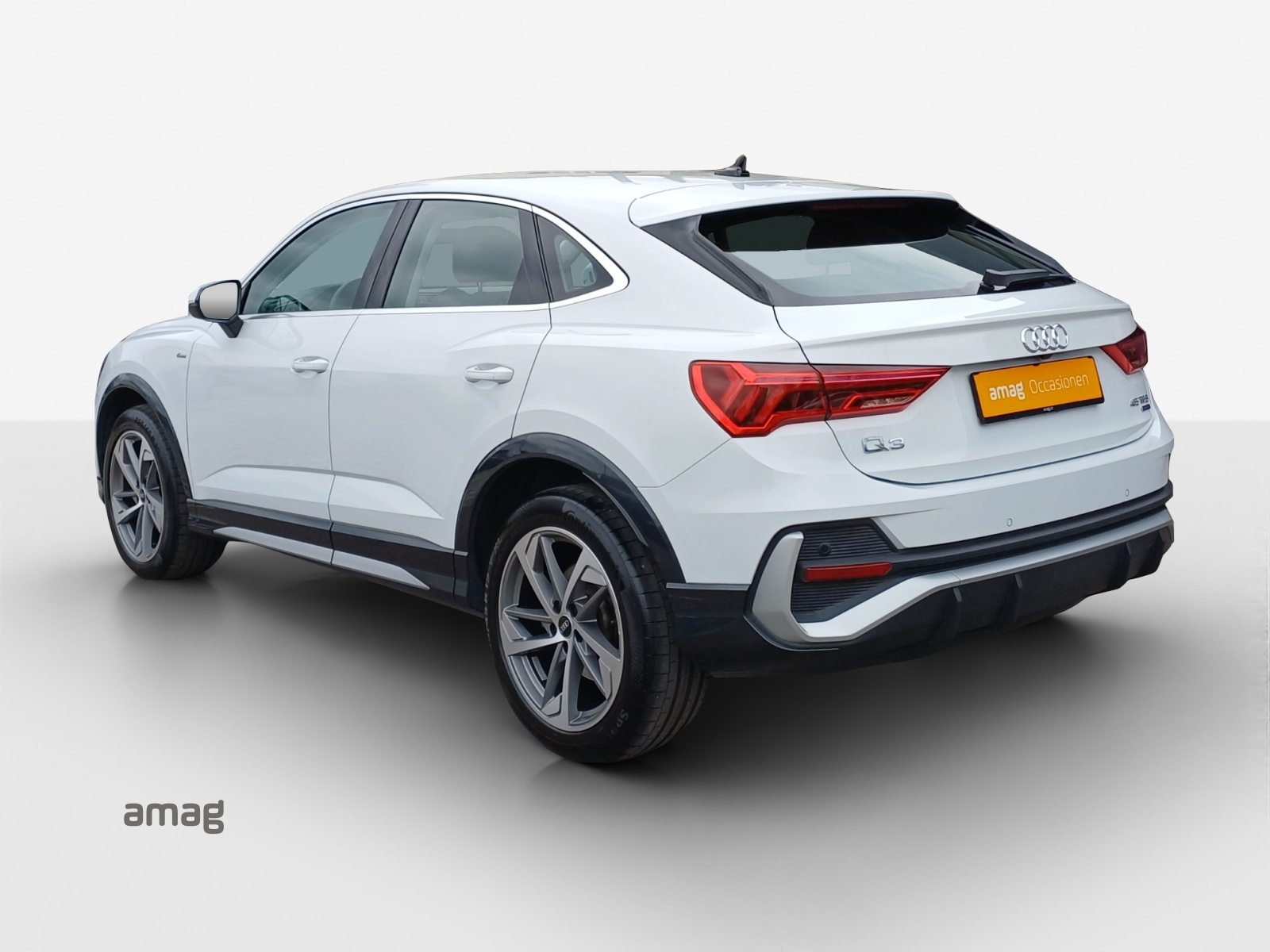 AUDI Q3 Sportback 45 TFSI S line, Petrol, Second hand / Used, Automatic - 3