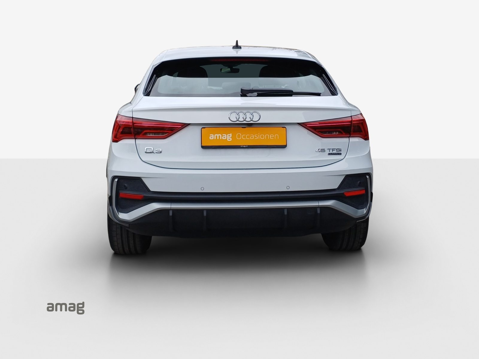 AUDI Q3 Sportback 45 TFSI S line, Petrol, Second hand / Used, Automatic - 4