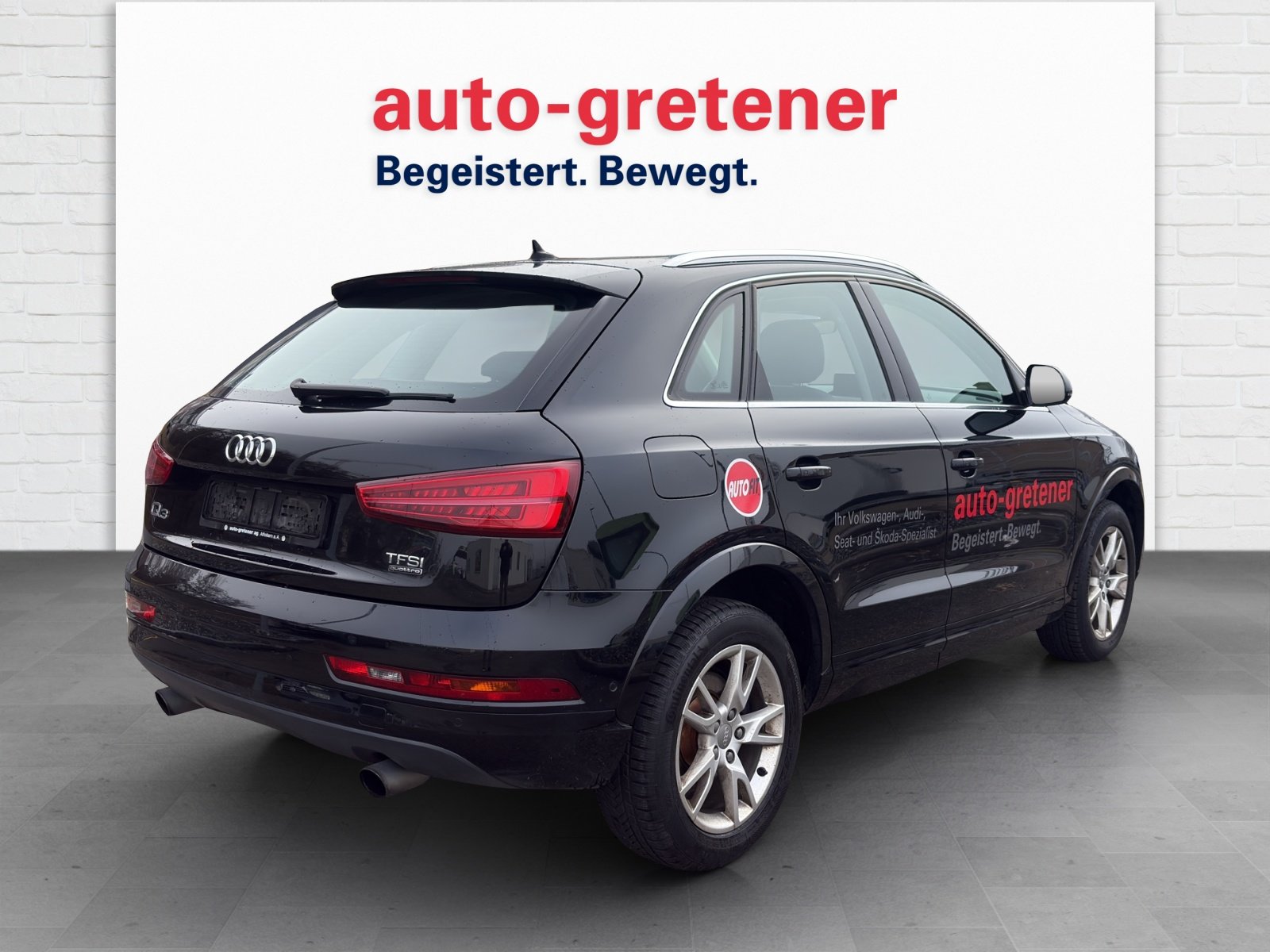 AUDI Q3 2.0 TFSI Design quattro S-Tr., Petrol, Second hand / Used, Automatic - 3