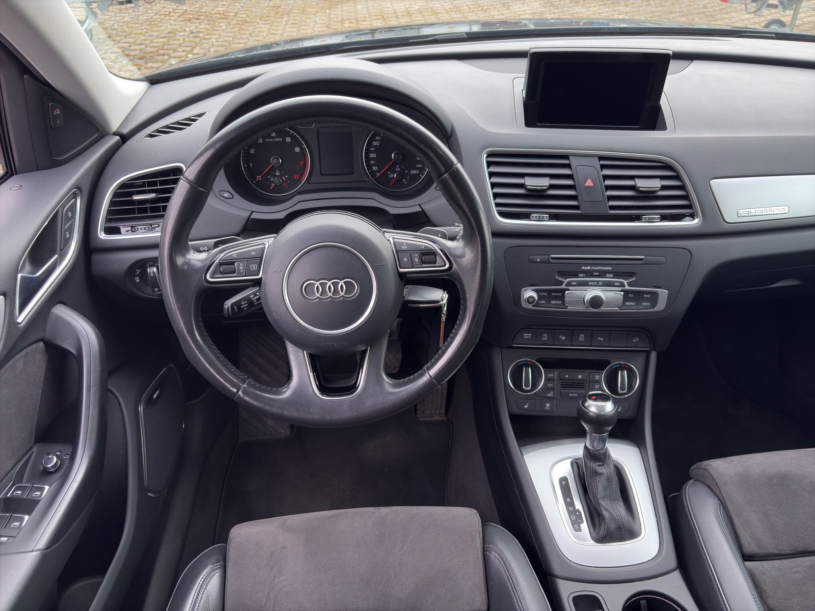 AUDI Q3 2.0 TFSI Design quattro S-Tr., Petrol, Second hand / Used, Automatic - 7