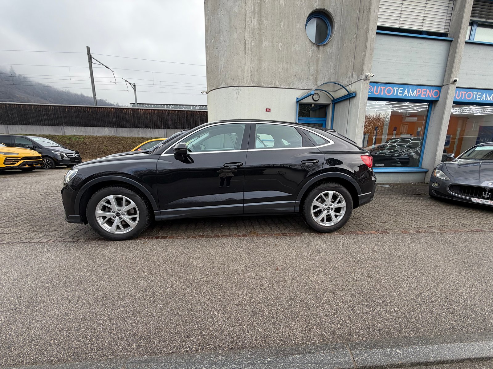 AUDI Q3 Sportback 35 TFSI Attraction S-tronic, Mild-Hybrid Petrol/Electric, Second hand / Used, Automatic - 4