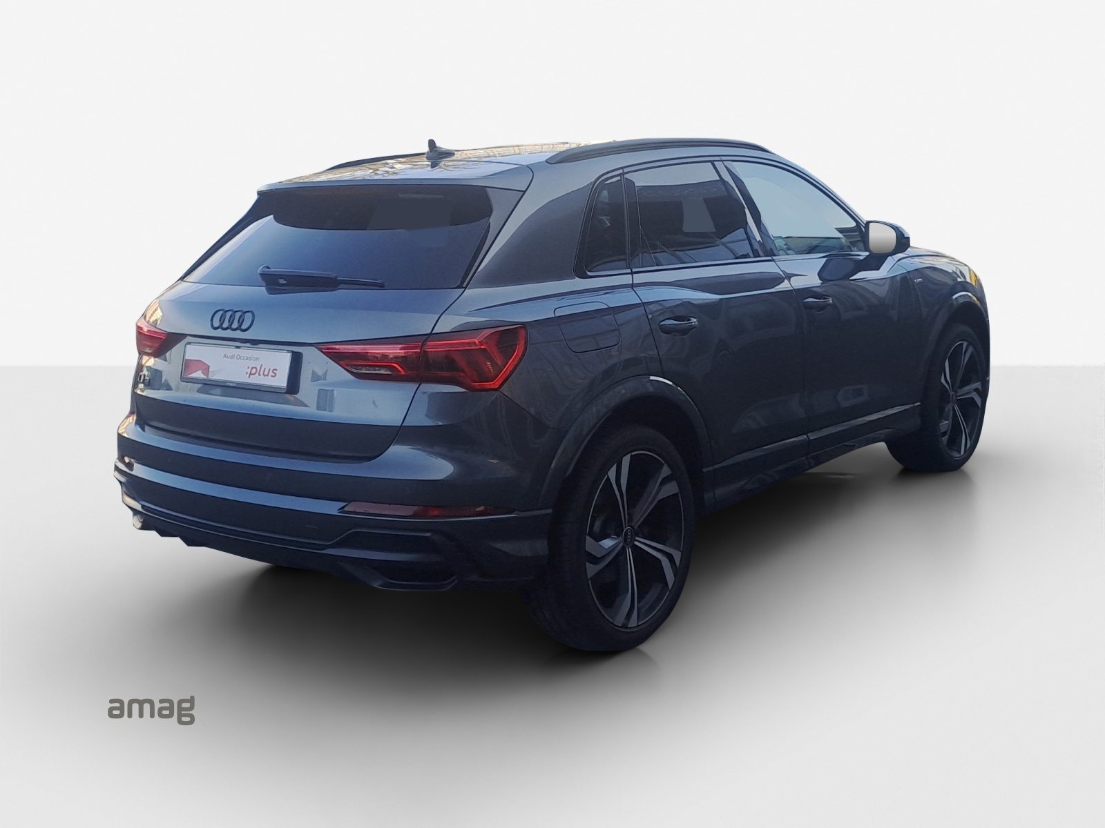 AUDI Q3 45 TFSI e S line Attraction, Voll-Hybrid Benzin/Elektro, Occasion / Gebraucht, Automatik - 6