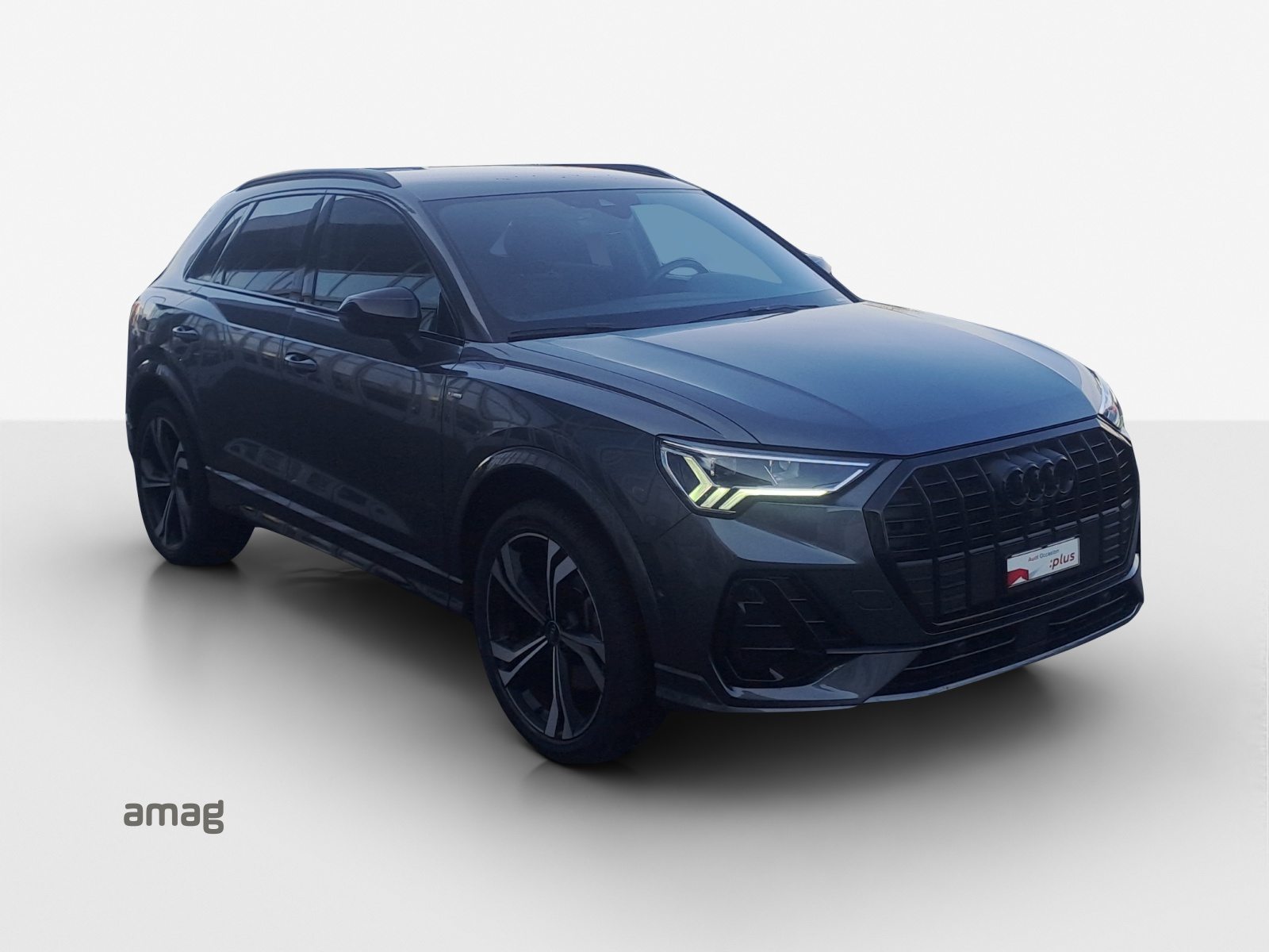 AUDI Q3 45 TFSI e S line Attraction, Voll-Hybrid Benzin/Elektro, Occasion / Gebraucht, Automatik - 7