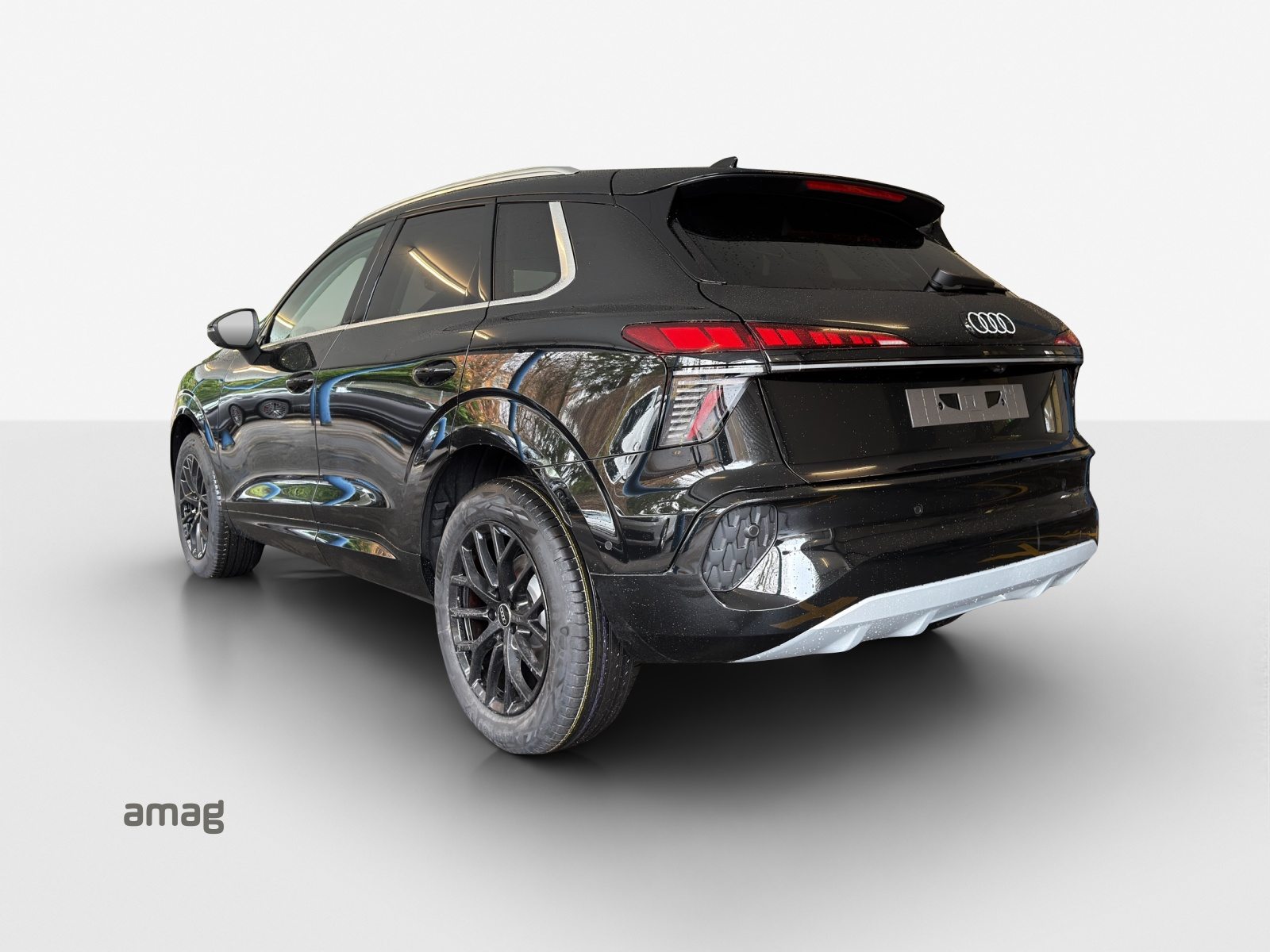 AUDI Q3 SUV TFSI 110 kW, Essence, Occasion / Utilisé, Automatique - 3