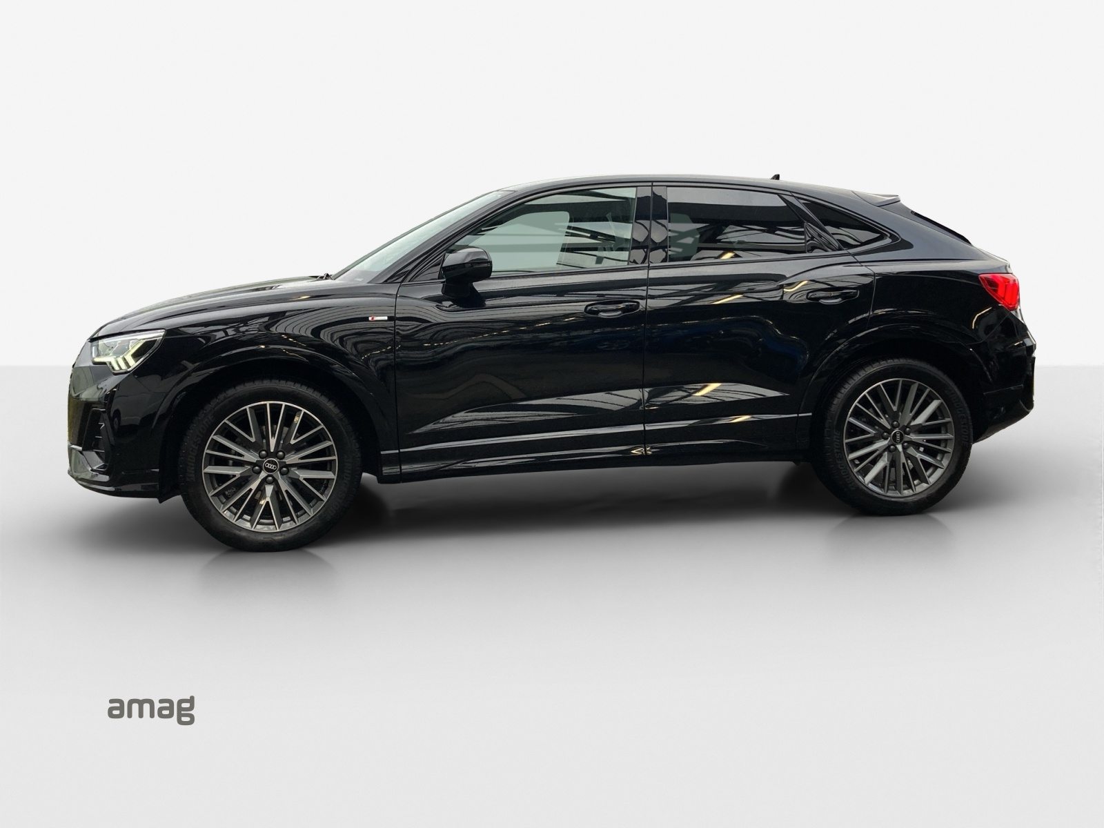 AUDI Q3 Sportback 35 TFSI S line Attraction, Benzin, Occasion / Gebraucht, Automatik - 2
