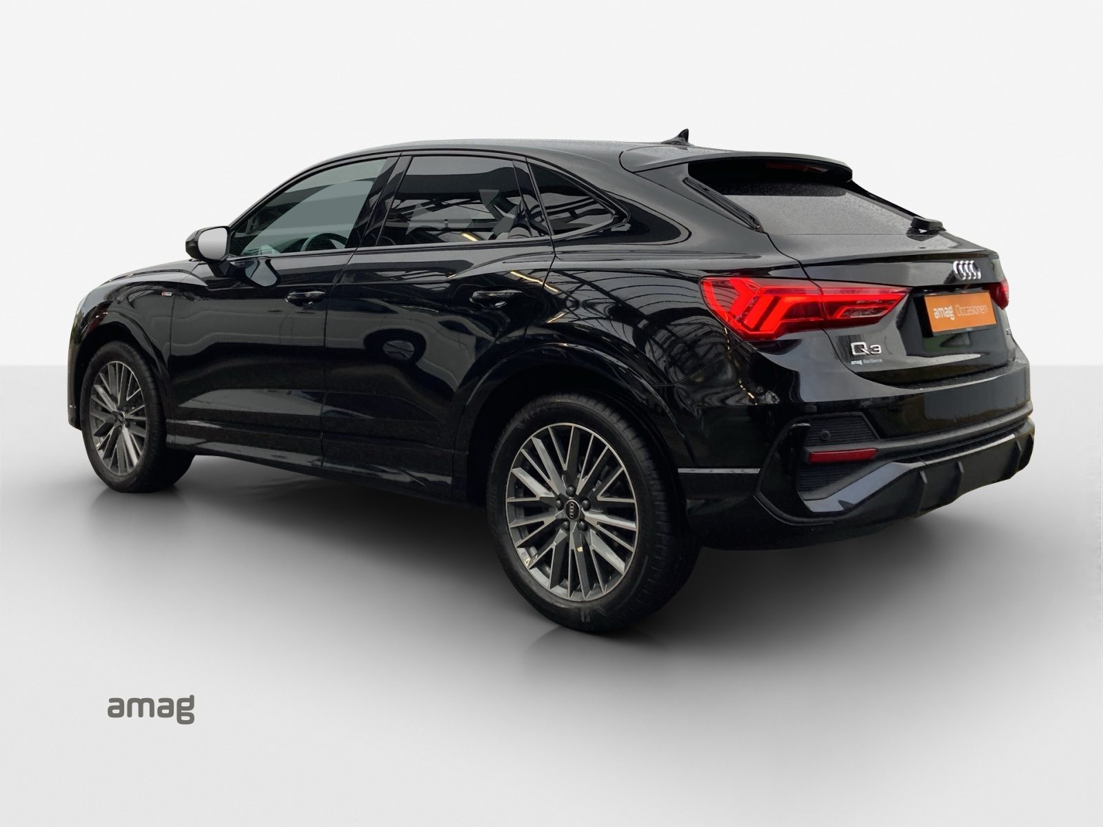 AUDI Q3 Sportback 35 TFSI S line Attraction, Benzin, Occasion / Gebraucht, Automatik - 3