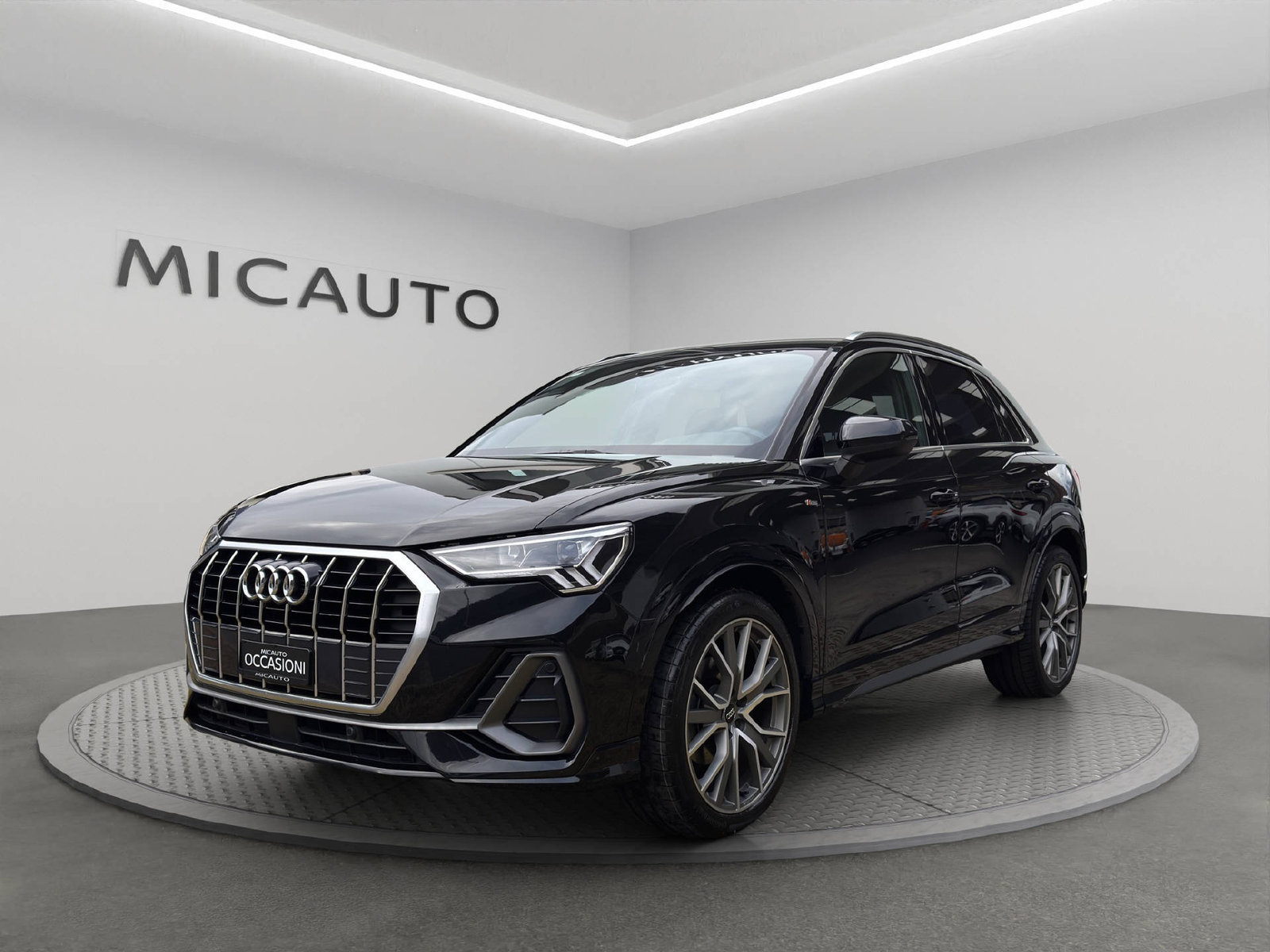 AUDI Q3 1.5 35 TFSI S line S-Tronic, Mild-Hybrid Benzin/Elektro, Occasion / Gebraucht, Automatik - 4