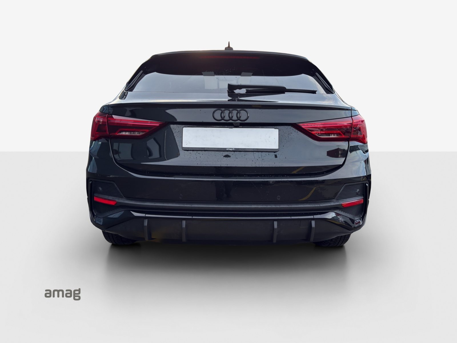 AUDI Q3 Sportback 35 TFSI S line Attraction, Petrol, Second hand / Used, Automatic - 4
