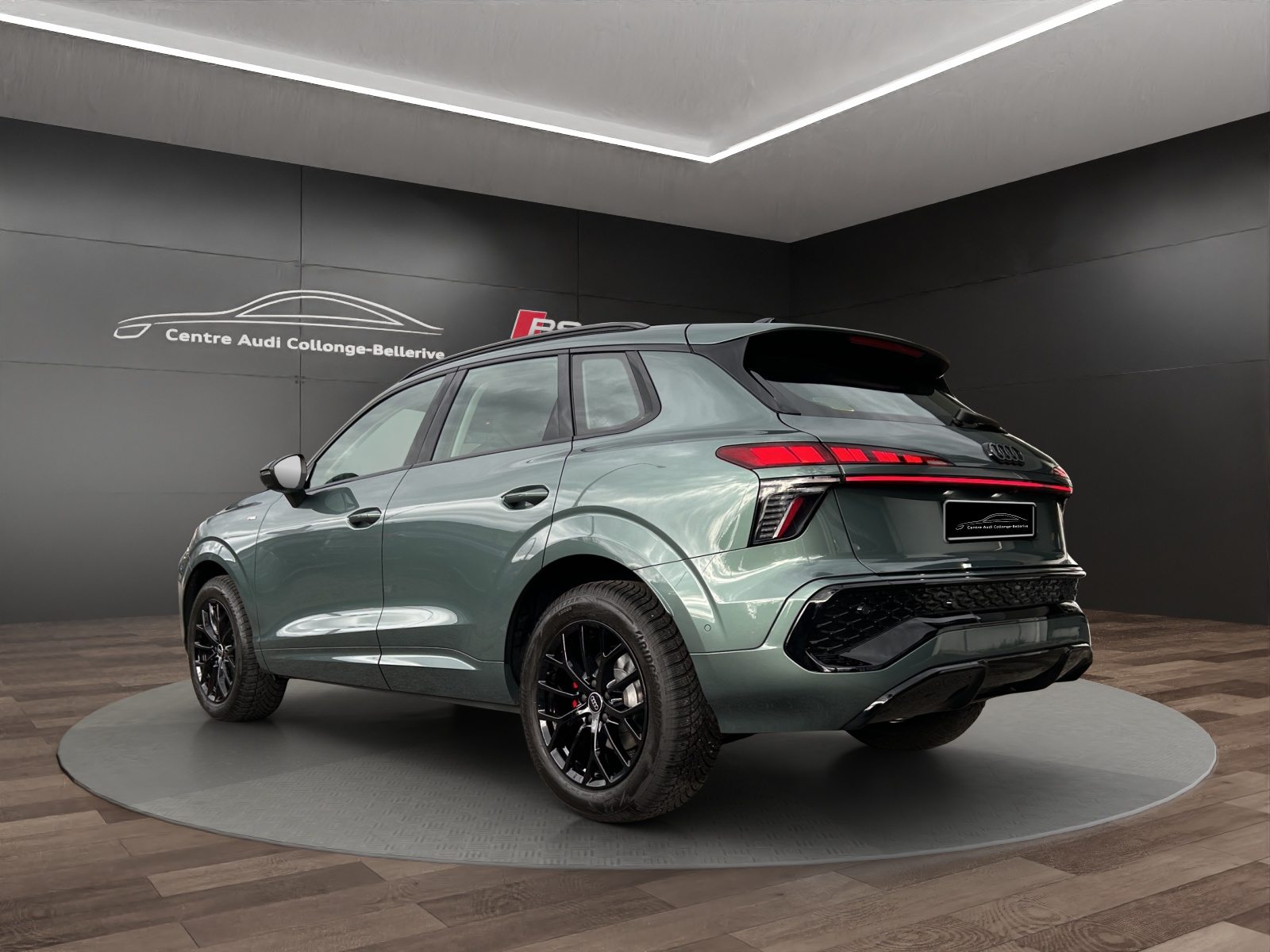 AUDI Q3 SUV TFSI 110 kW, Benzina, Occasioni / Usate, Automatico - 4
