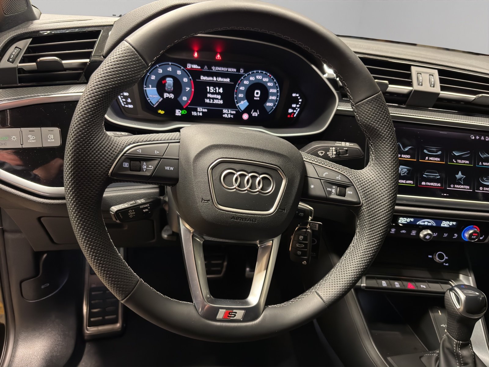 AUDI Q3 2.0 40 TFSI S line quattro S-Tronic, Essence, Occasion / Utilisé, Automatique - 7