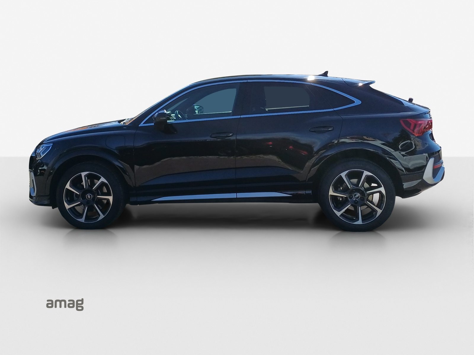 AUDI Q3 Sportback 45 TFSI e S line Attraction, Full-Hybrid Petrol/Electric, Second hand / Used, Automatic - 2