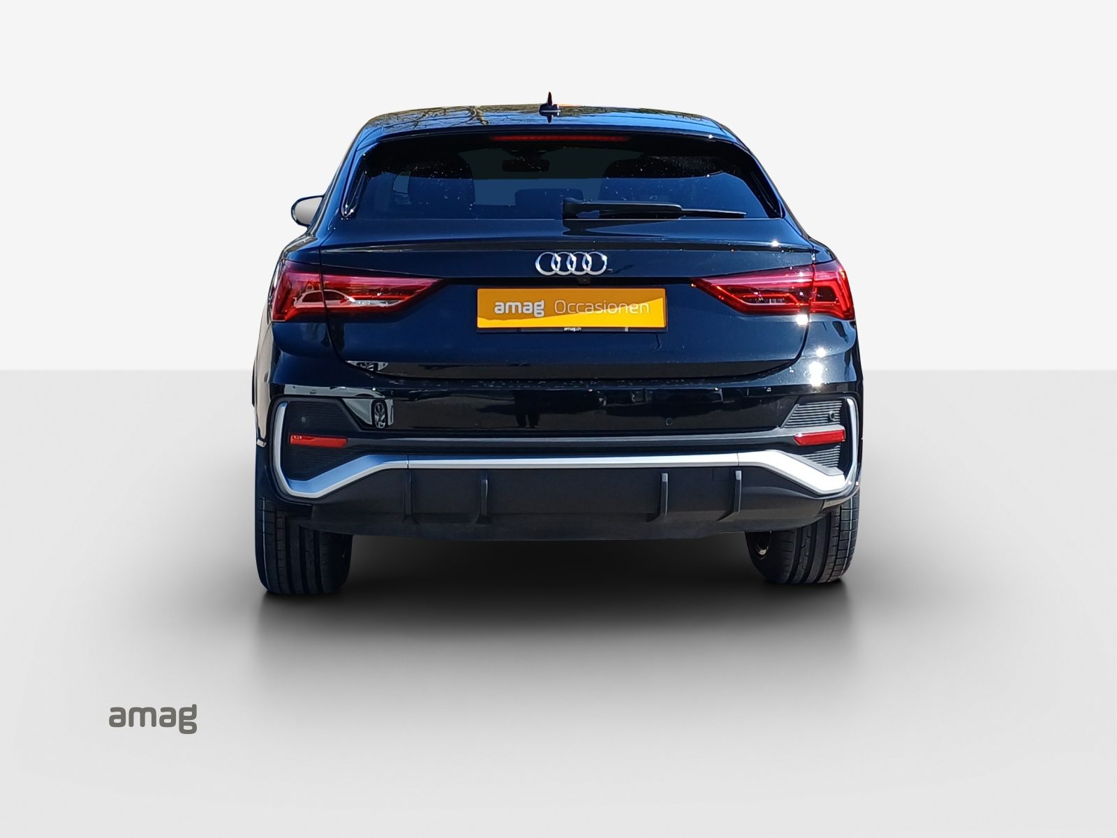 AUDI Q3 Sportback 45 TFSI e S line Attraction, Full-Hybrid Petrol/Electric, Second hand / Used, Automatic - 4