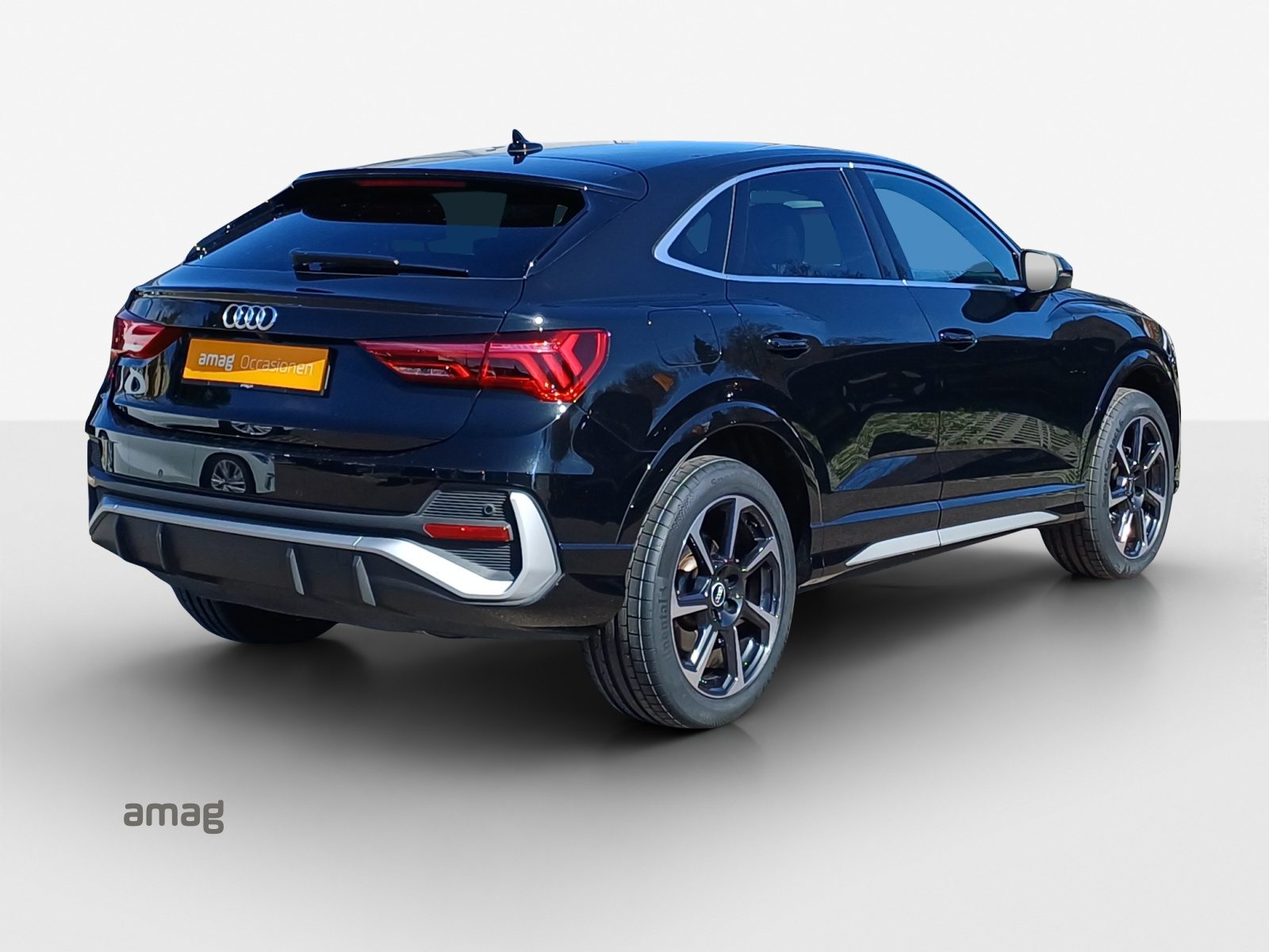 AUDI Q3 Sportback 45 TFSI e S line Attraction, Full-Hybrid Petrol/Electric, Second hand / Used, Automatic - 5
