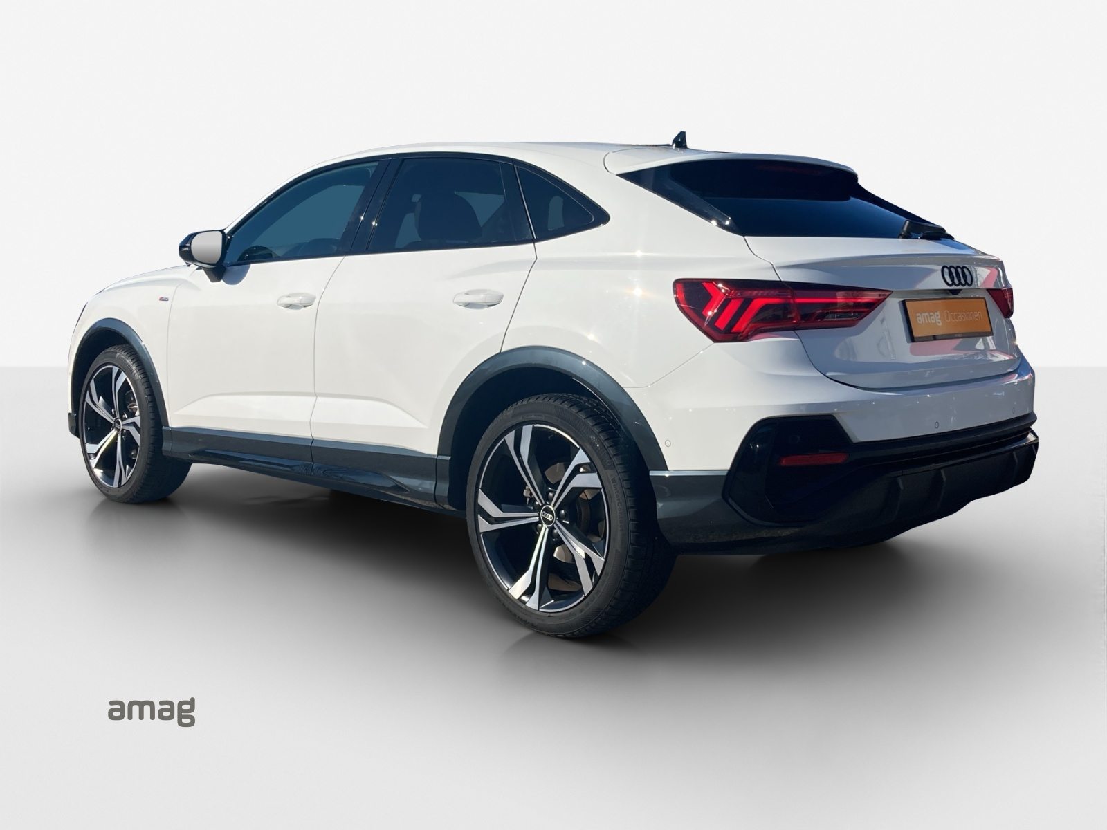 AUDI Q3 Sportback 35 TFSI S line Attraction, Benzin, Occasion / Gebraucht, Automatik - 3