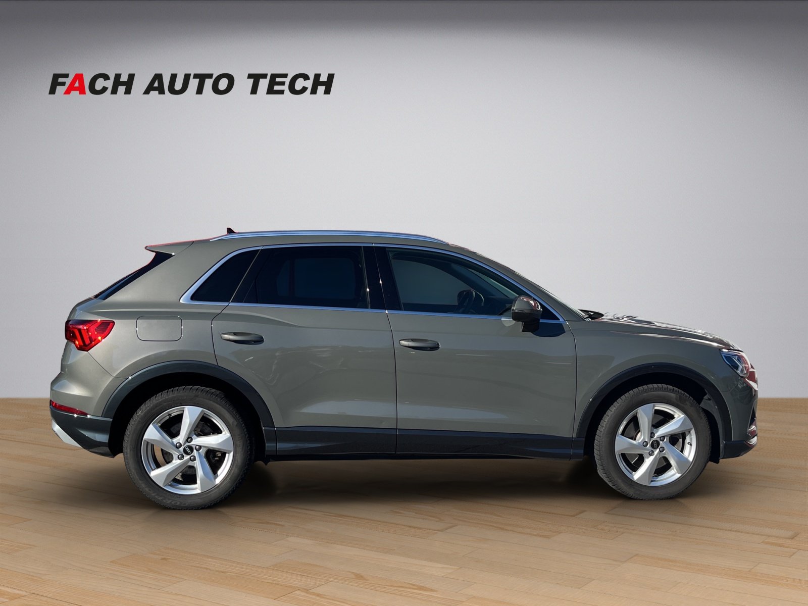AUDI Q3 2.0 40 TFSI Advanced quattro S-Tronic, Petrol, Second hand / Used, Automatic - 7