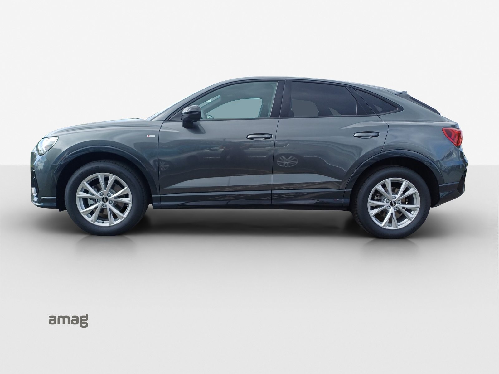 AUDI Q3 Sportback 35 TFSI S line Attraction, Petrol, Second hand / Used, Automatic - 2