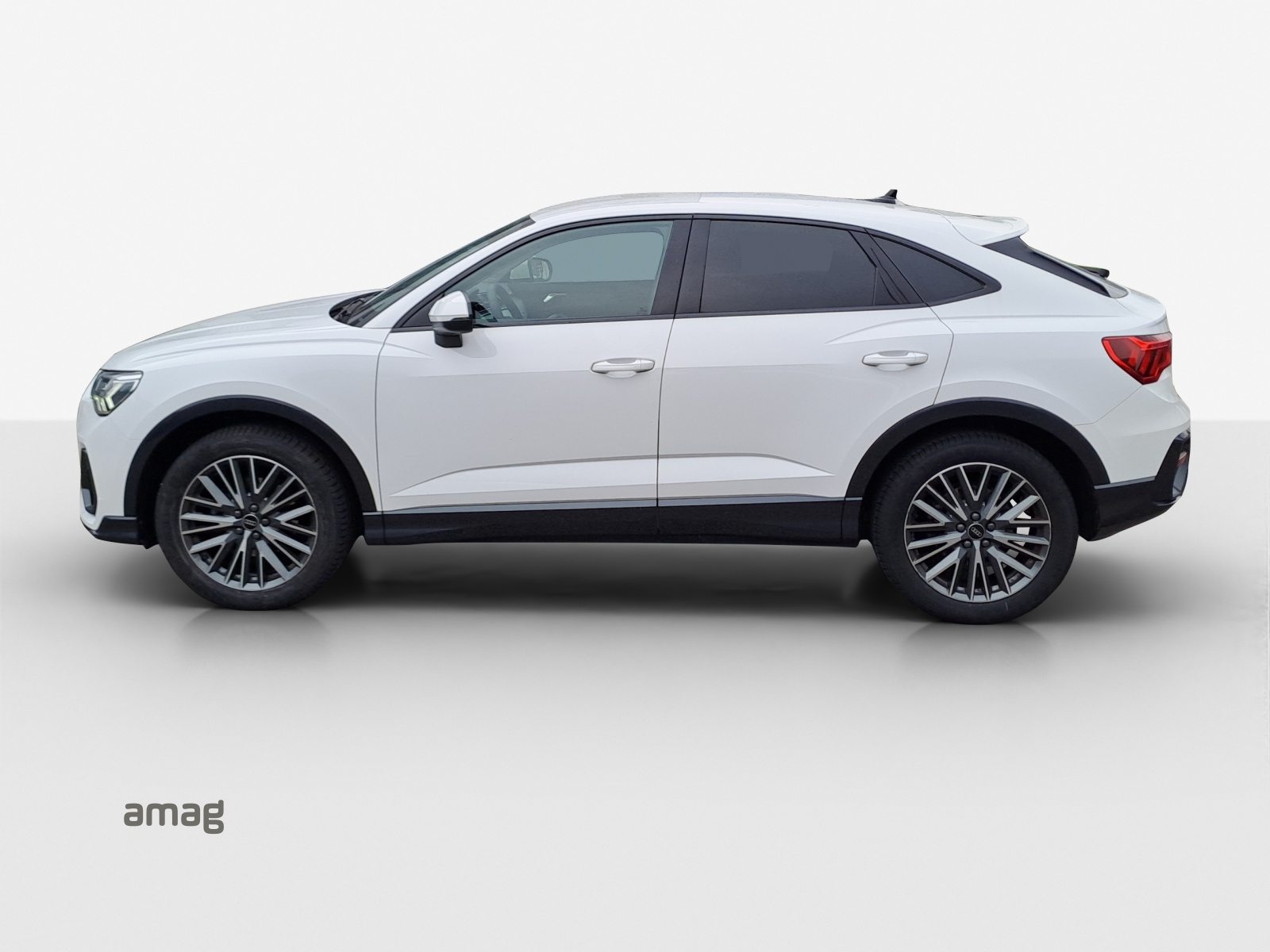 AUDI Q3 Sportback 35 TFSI Attraction, Essence, Occasion / Utilisé, Automatique - 2