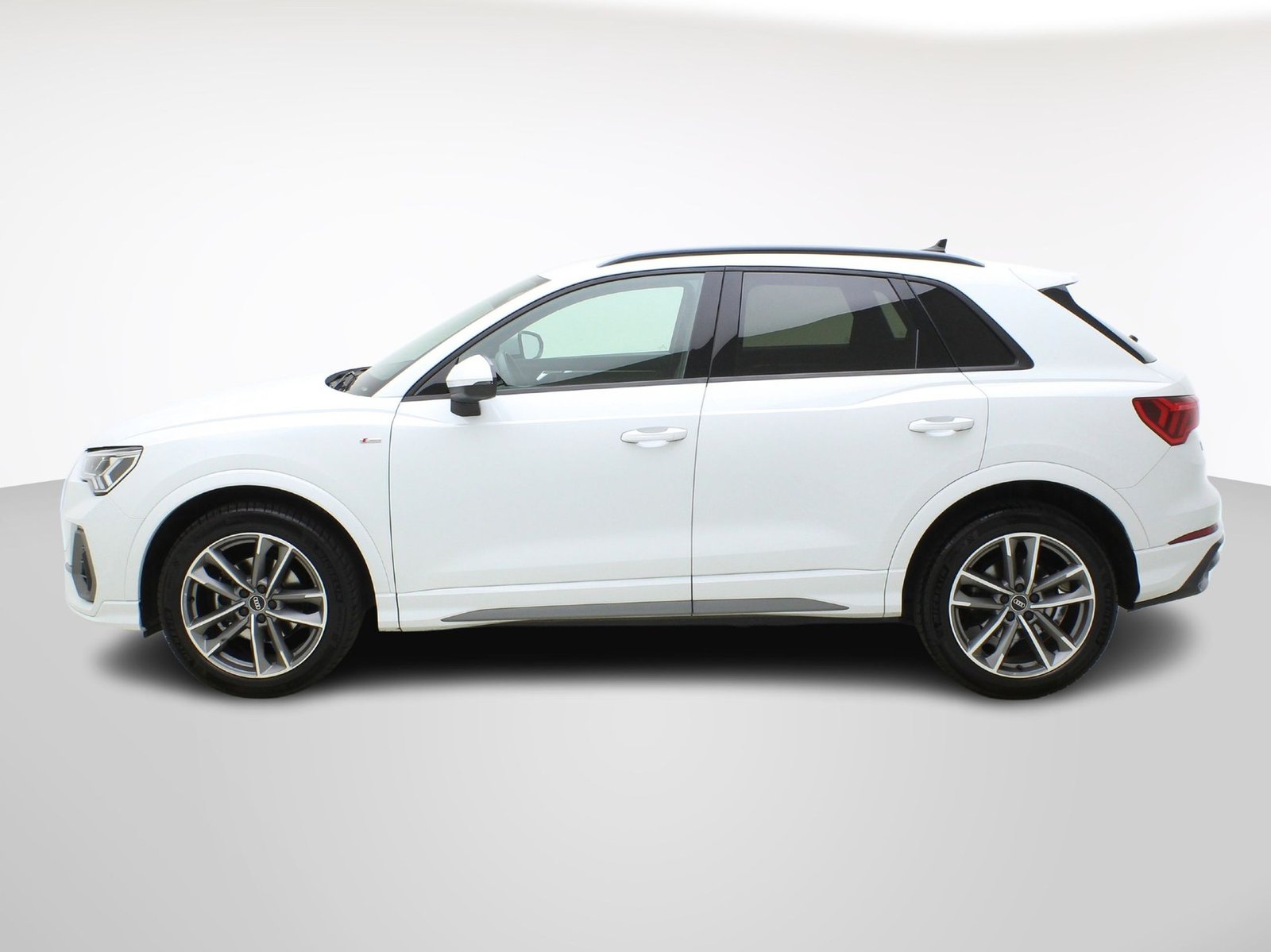 AUDI Q3 35 TFSI S line S-Tronic, Benzina, Occasioni / Usate, Automatico - 3